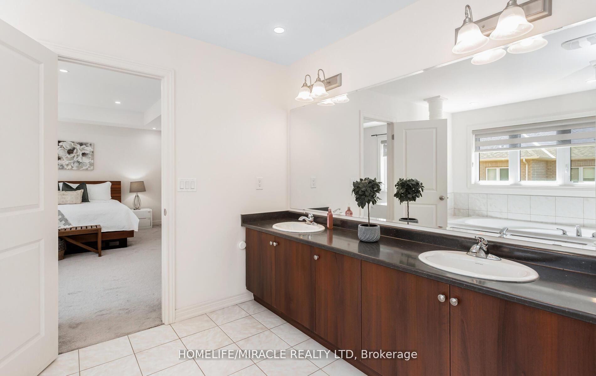 10 Elverton Crescent Property Photo 33