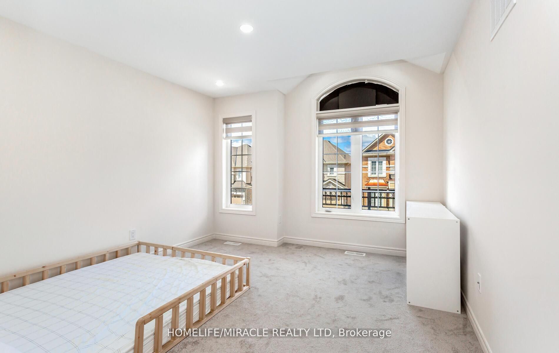 10 Elverton Crescent Property Photo 38