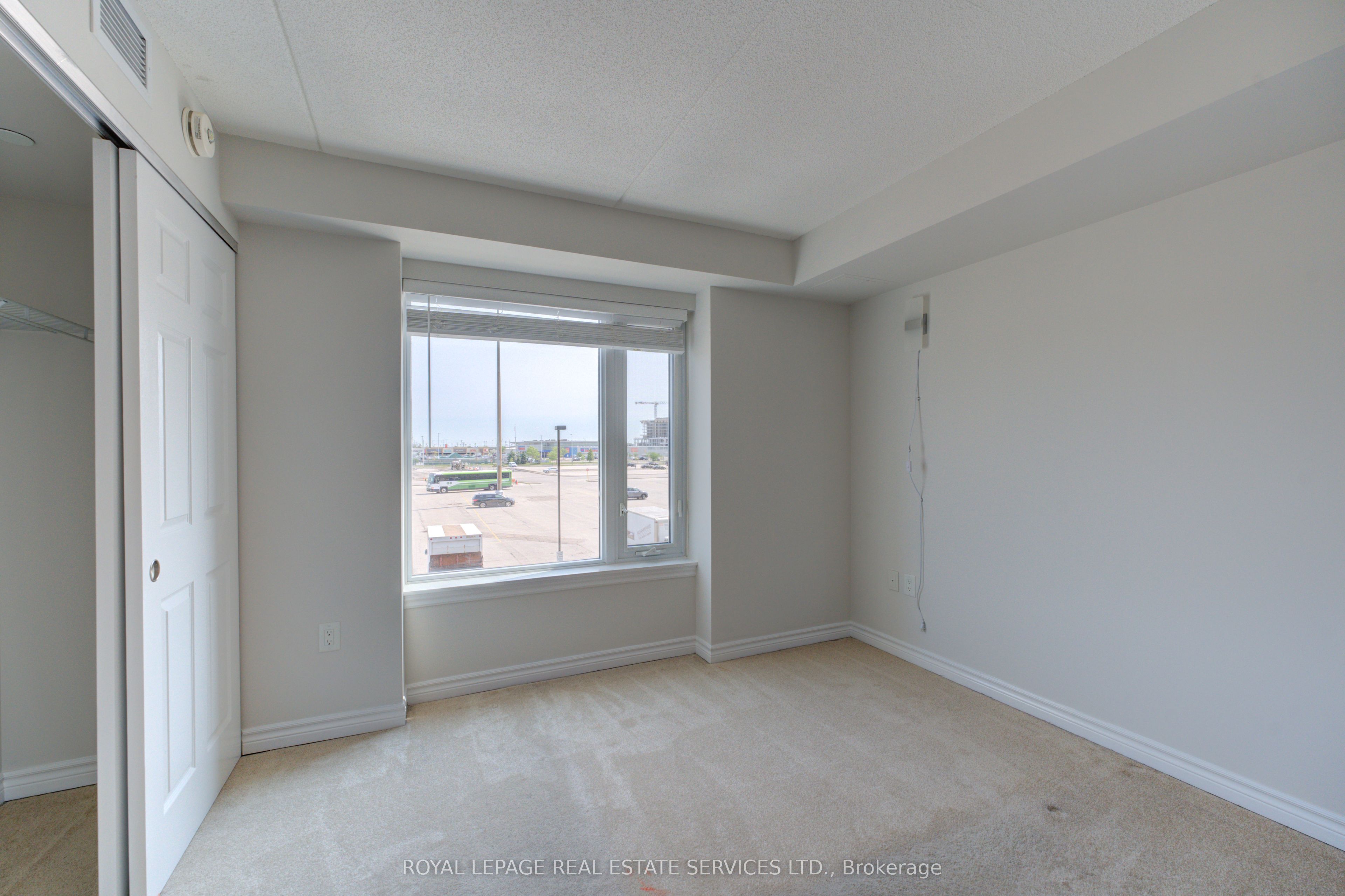 #301 - 716 Main Street Property Photo 18