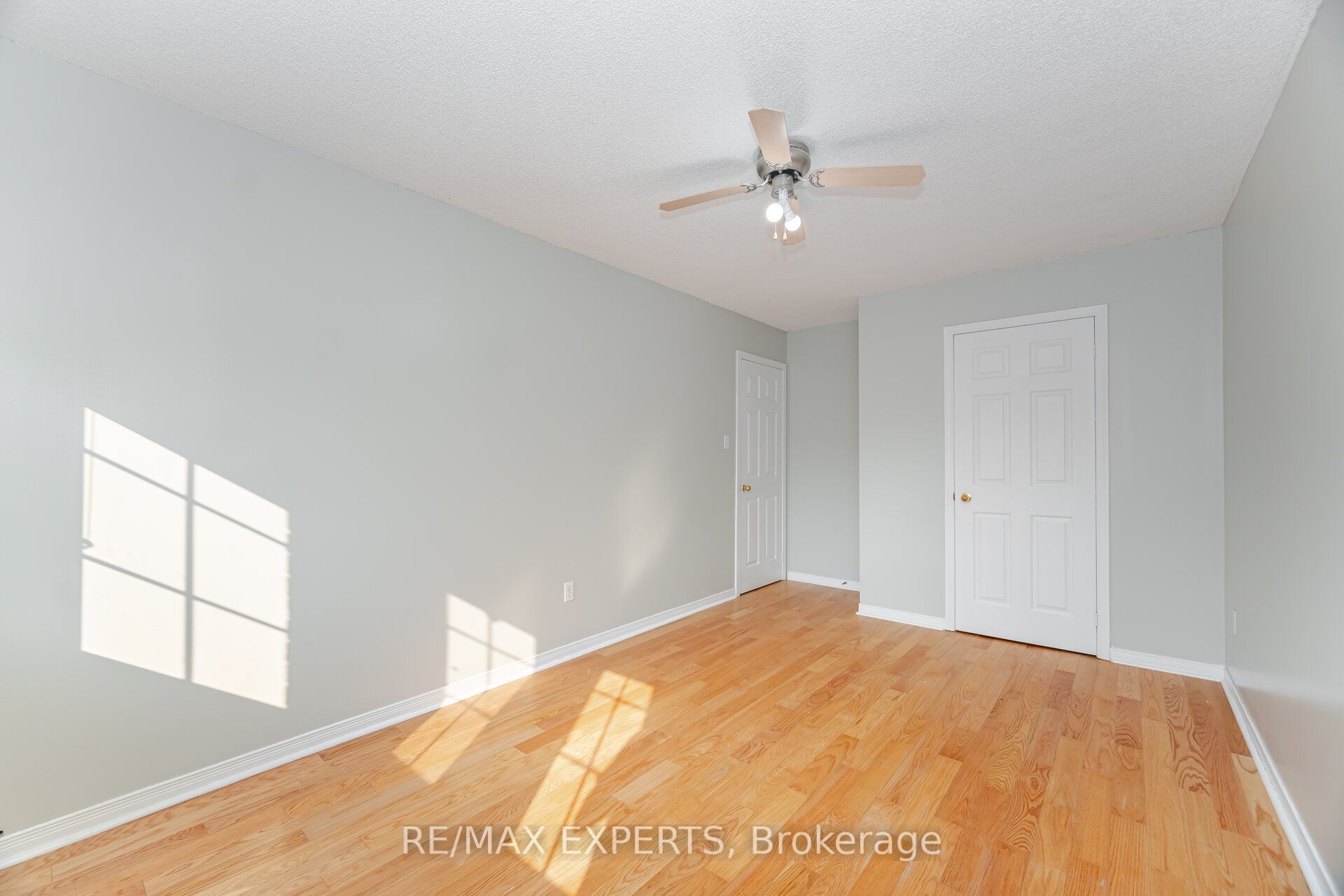 82 Twin Pines Crescent Property Photo 16