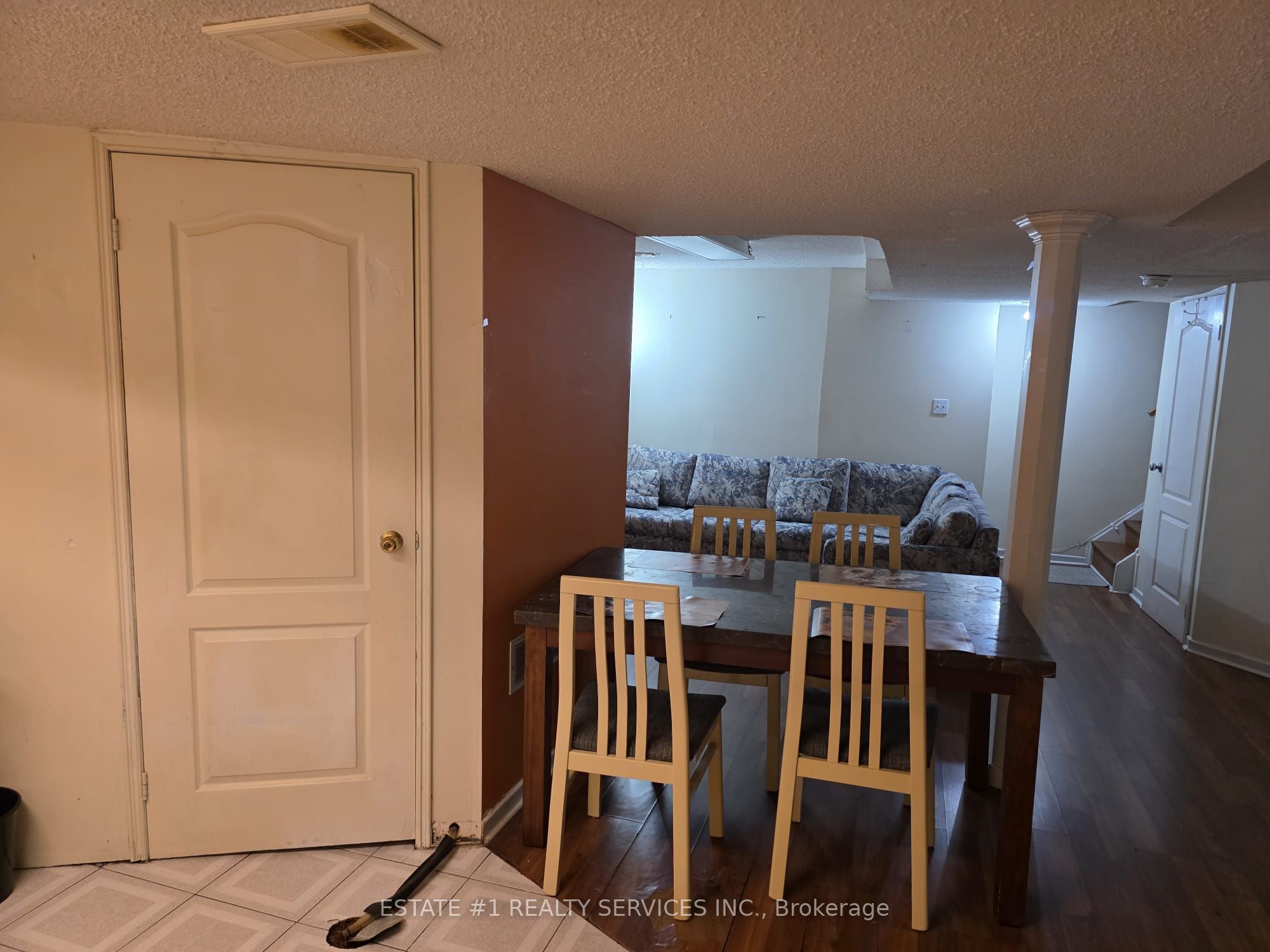 #lower - 552 Ravenstone Court Property Photo 7