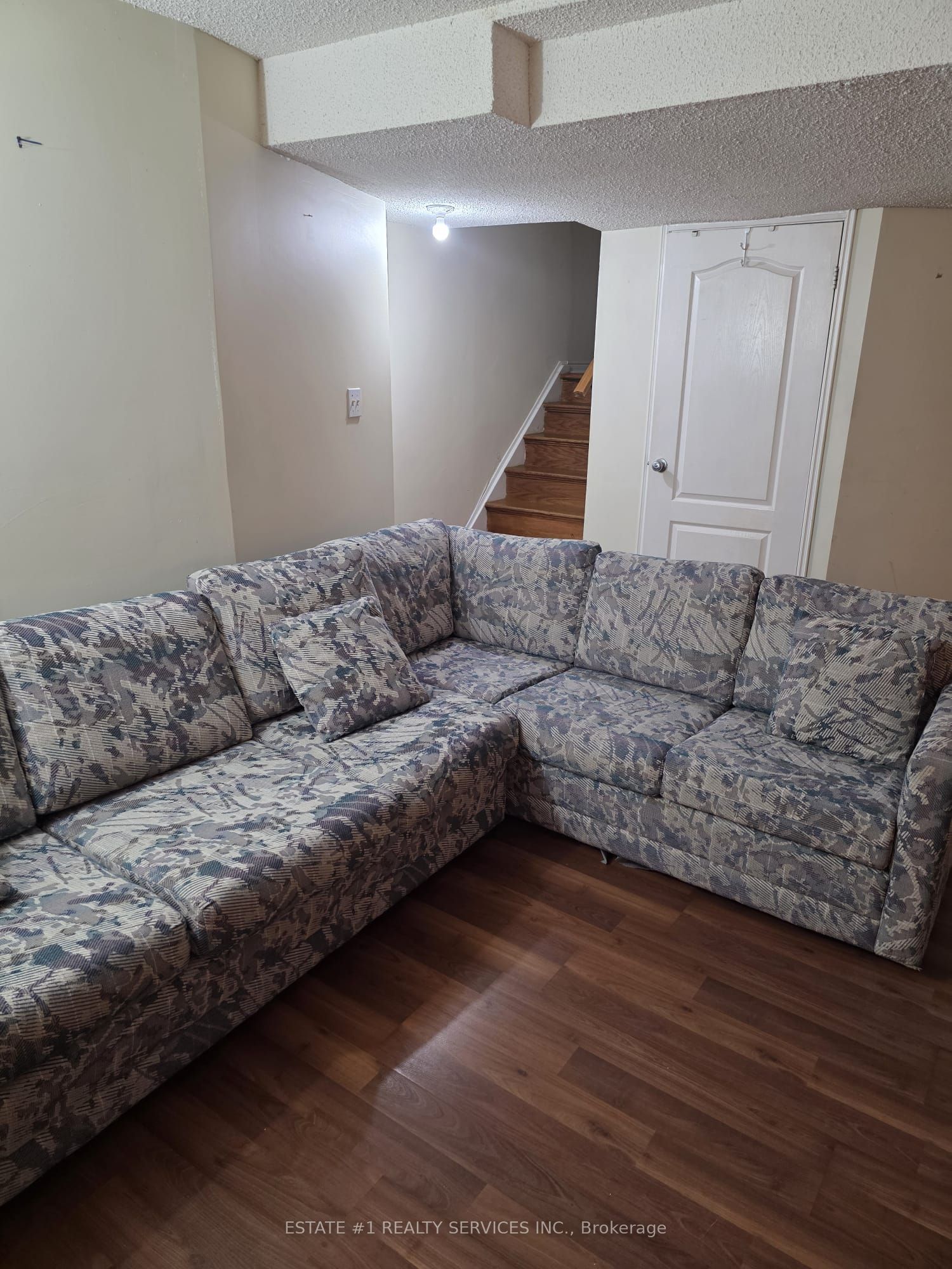 #lower - 552 Ravenstone Court Property Photo 13
