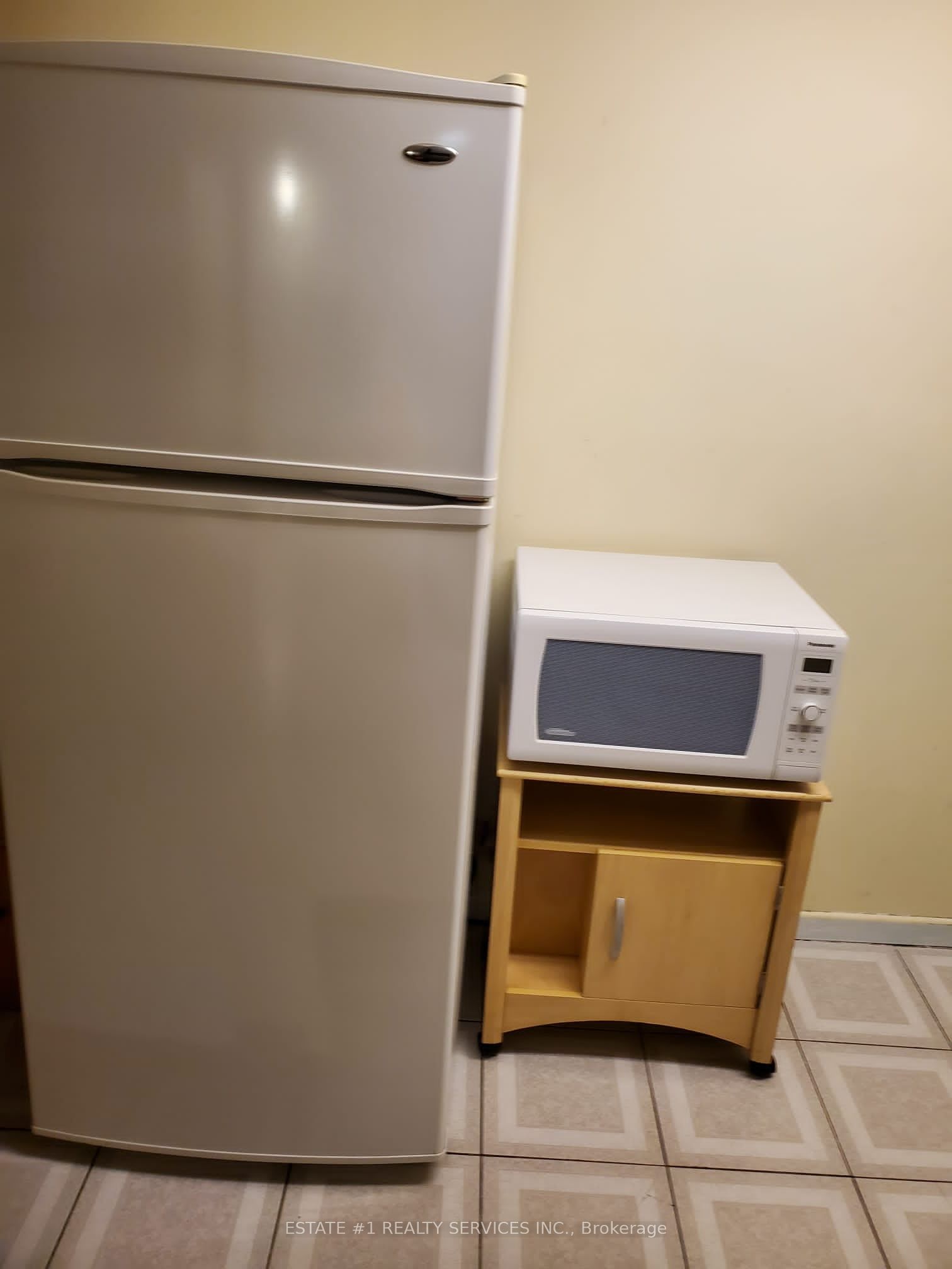 #lower - 552 Ravenstone Court Property Photo 19