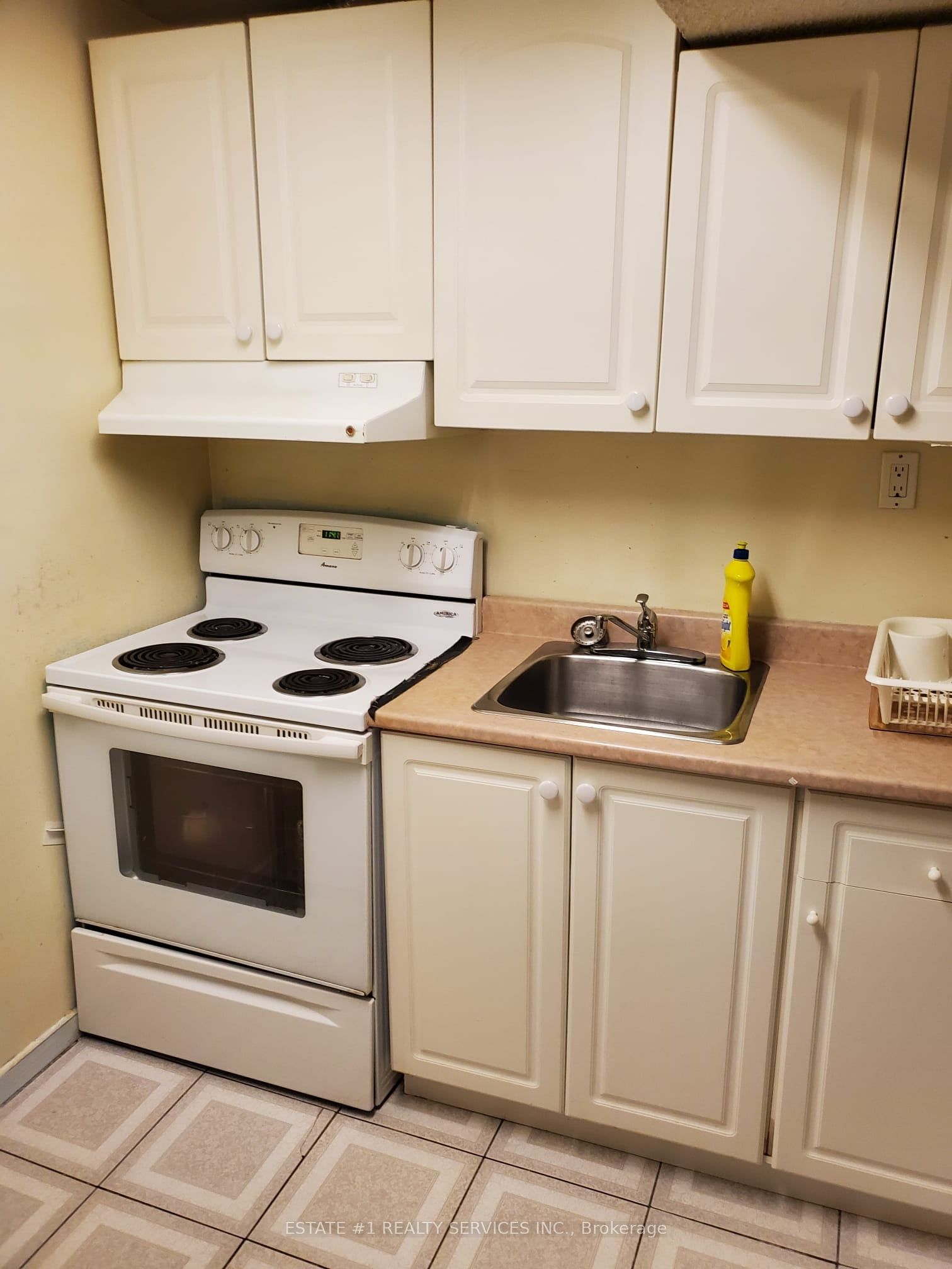 #lower - 552 Ravenstone Court Property Photo 21