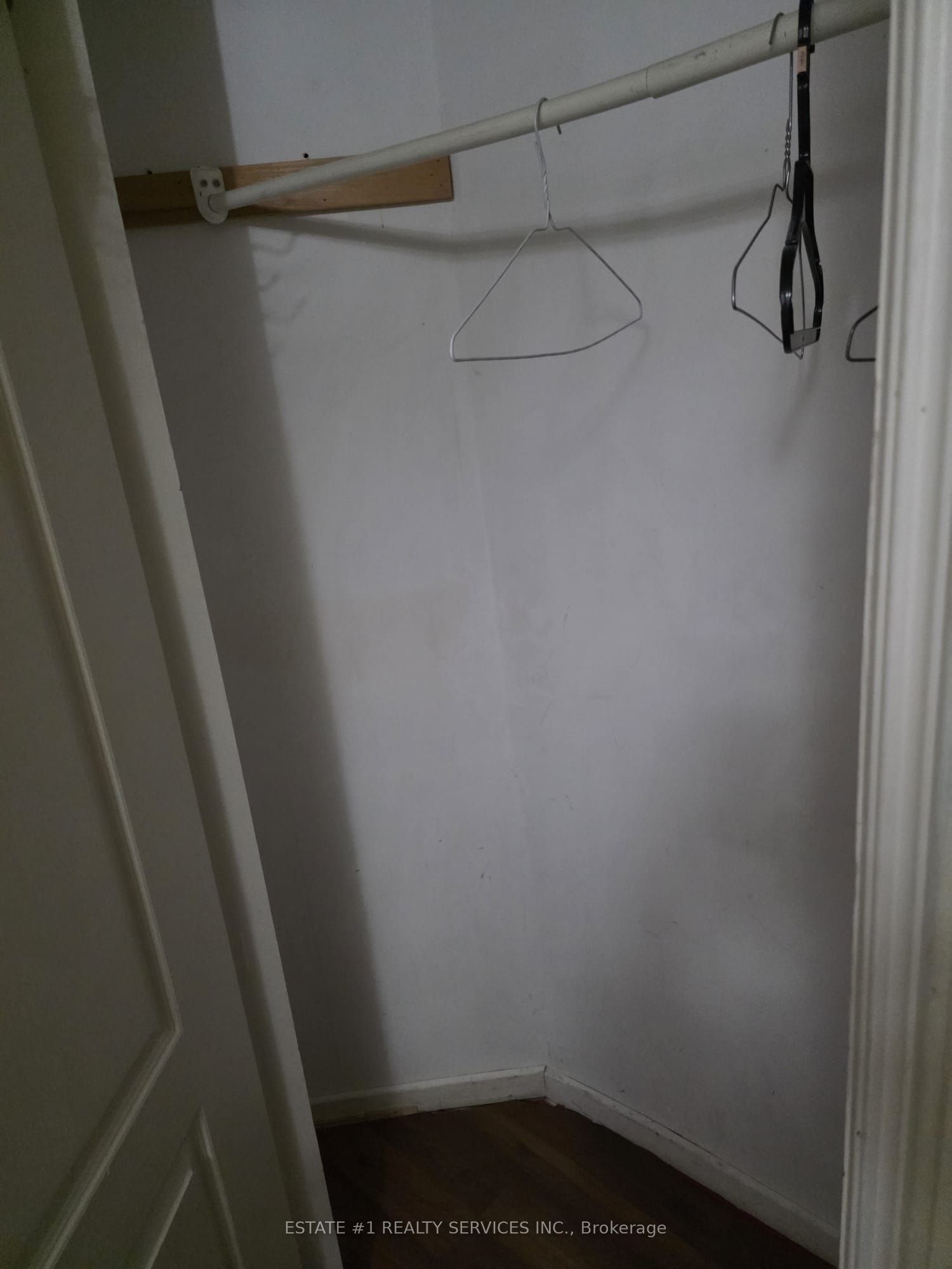 #lower - 552 Ravenstone Court Property Photo 29