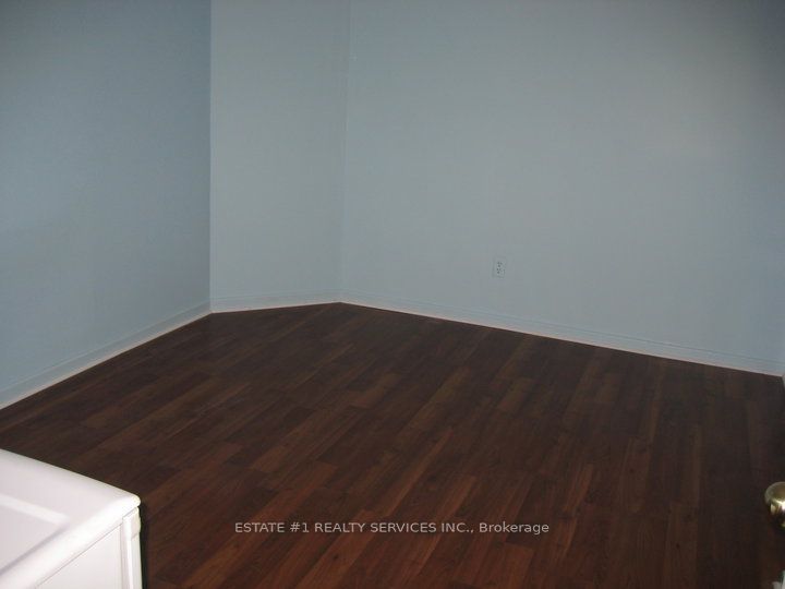 #lower - 552 Ravenstone Court Property Photo 31