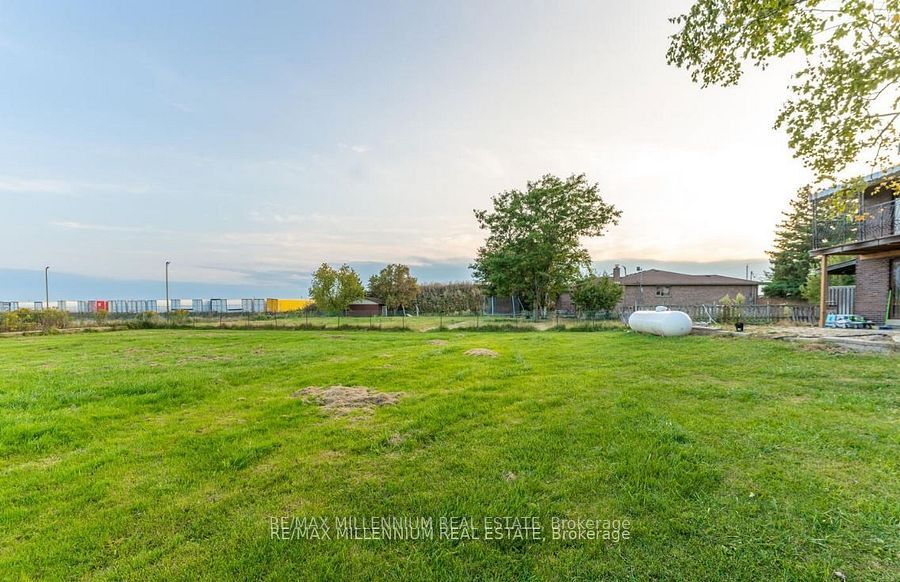 8387 Mayfield Road Property Photo 13