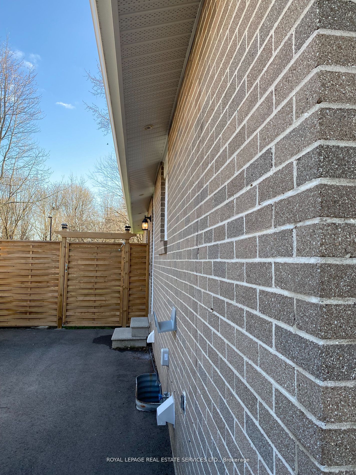 1914 Reiss Court Property Photo 21