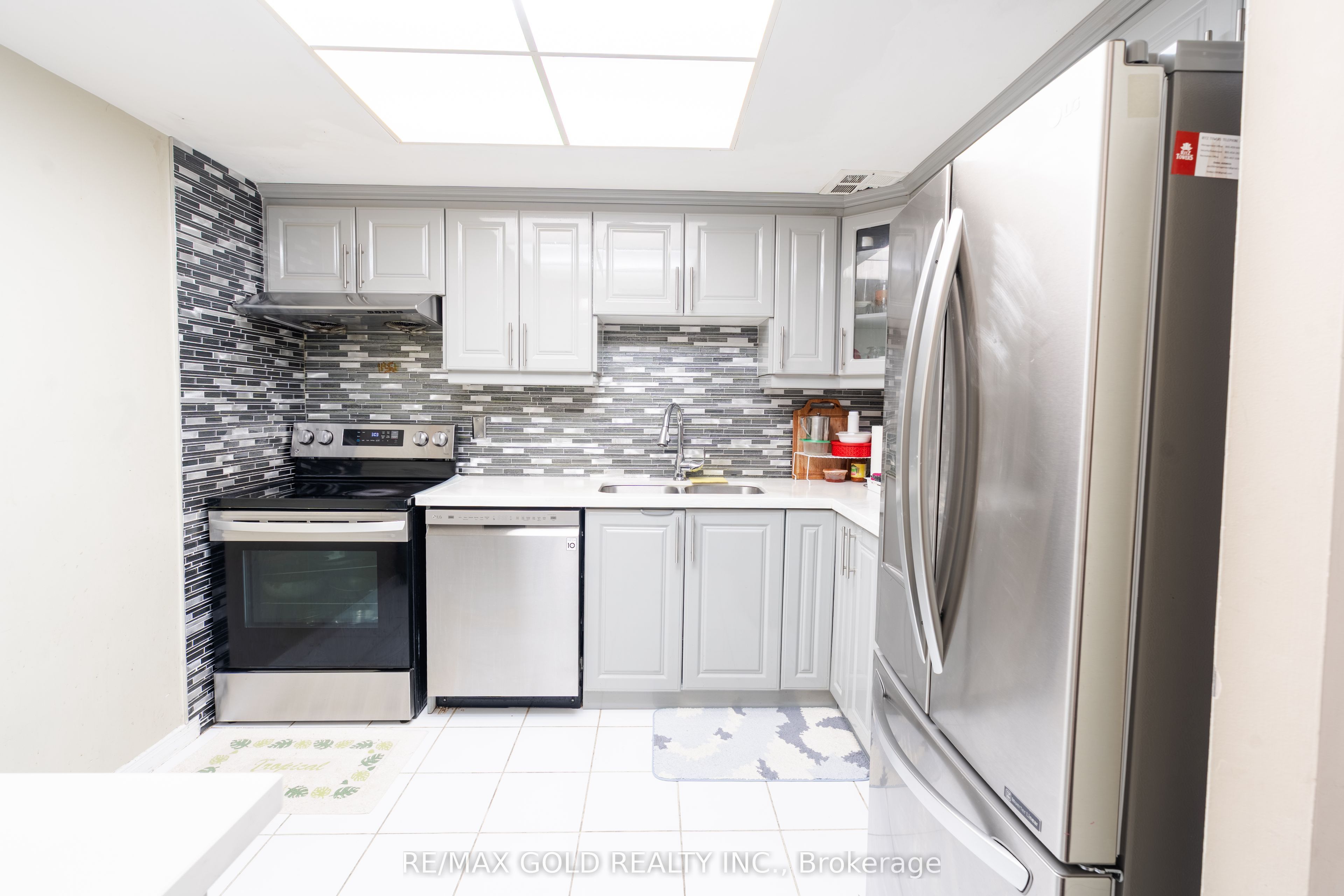 #206 - 8 Lisa Street Property Photo 17