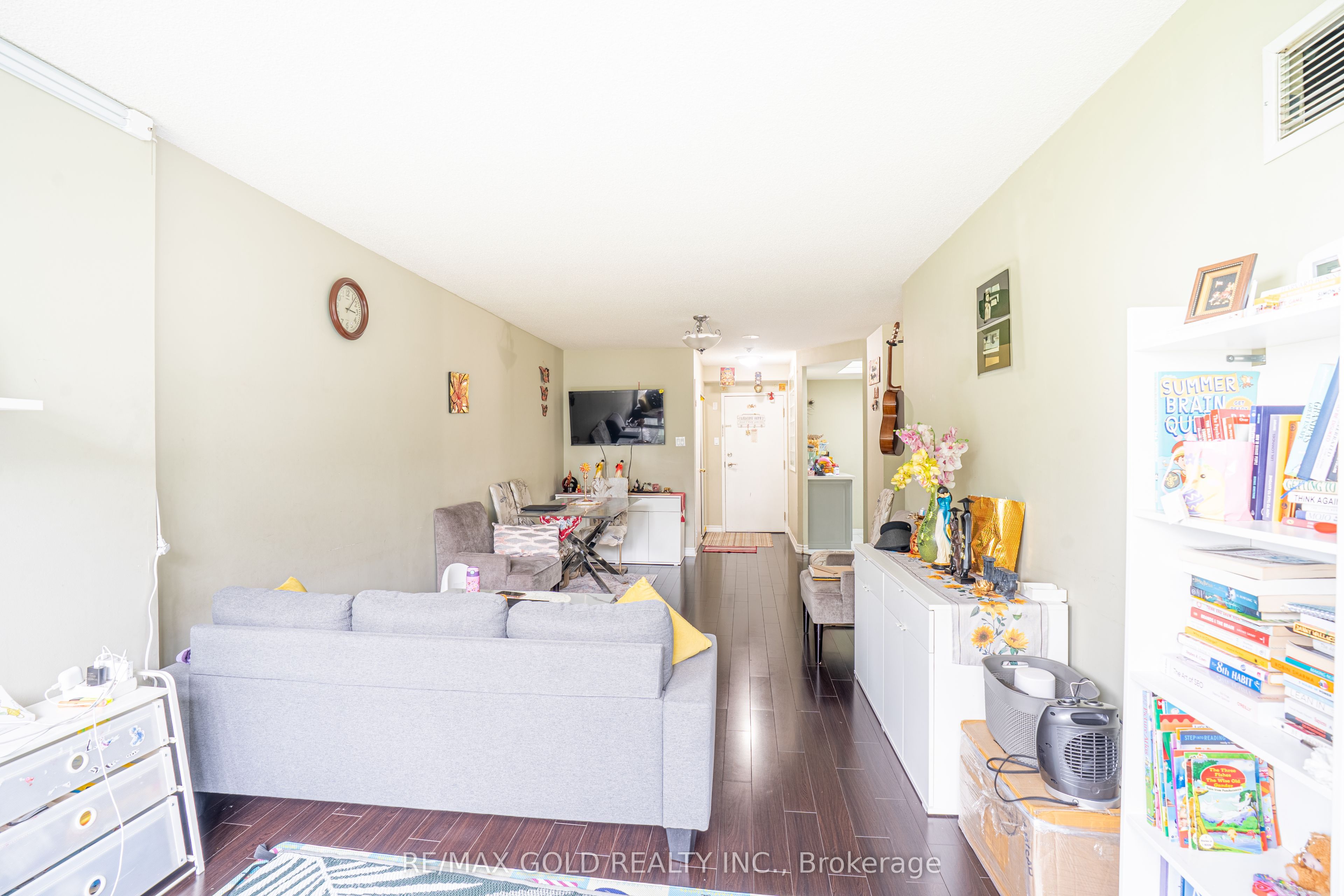 #206 - 8 Lisa Street Property Photo 18