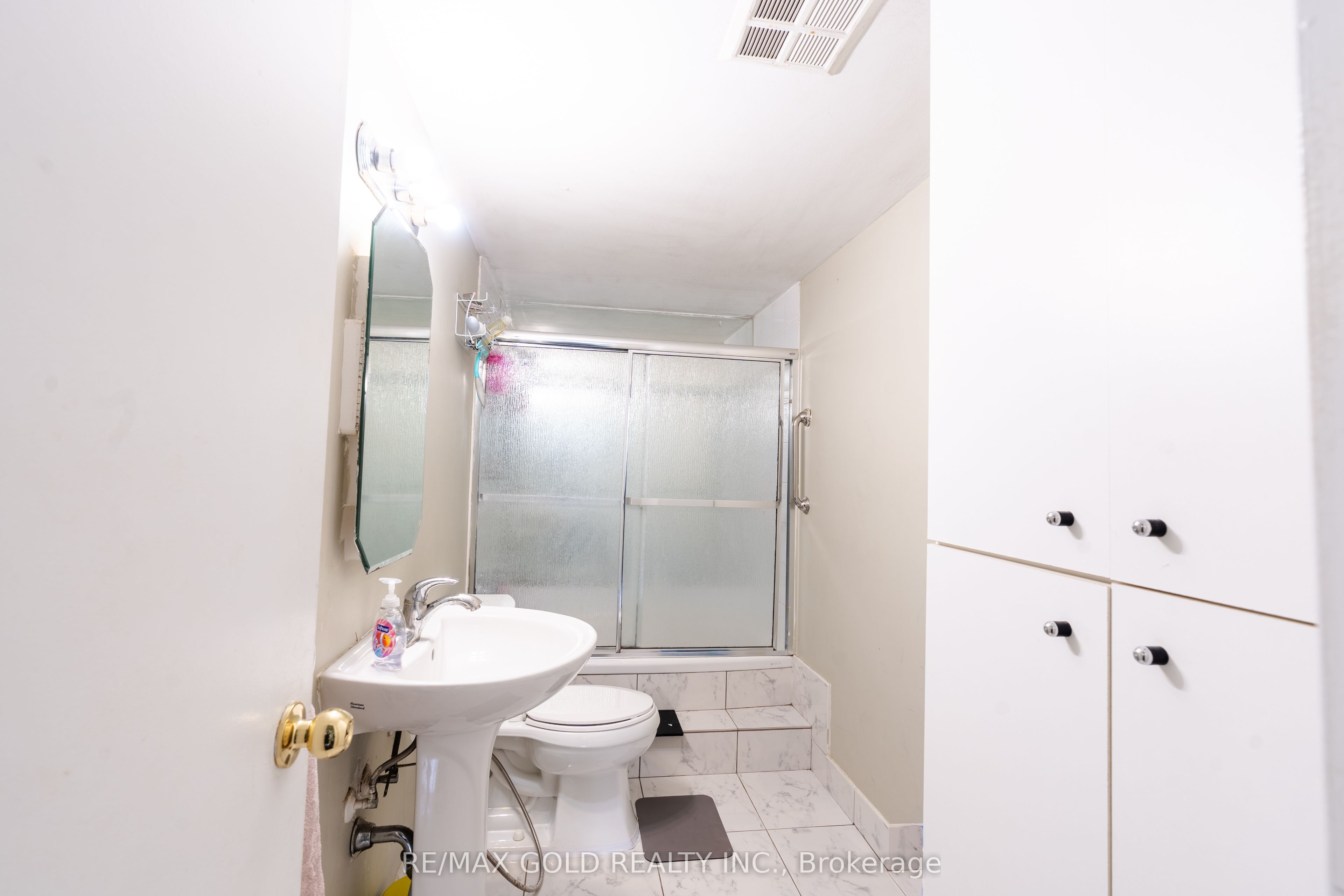 #206 - 8 Lisa Street Property Photo 20