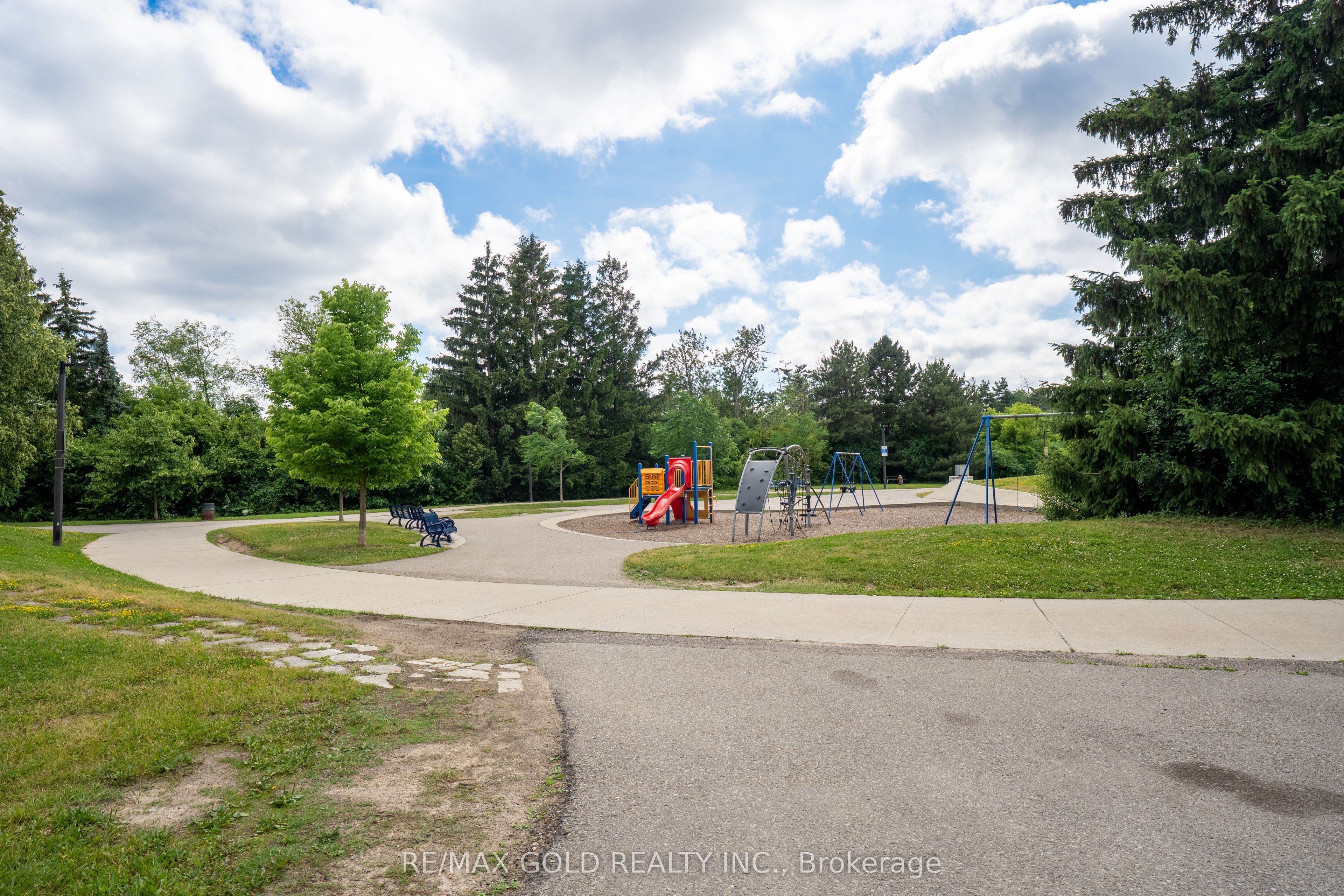 #206 - 8 Lisa Street Property Photo 28