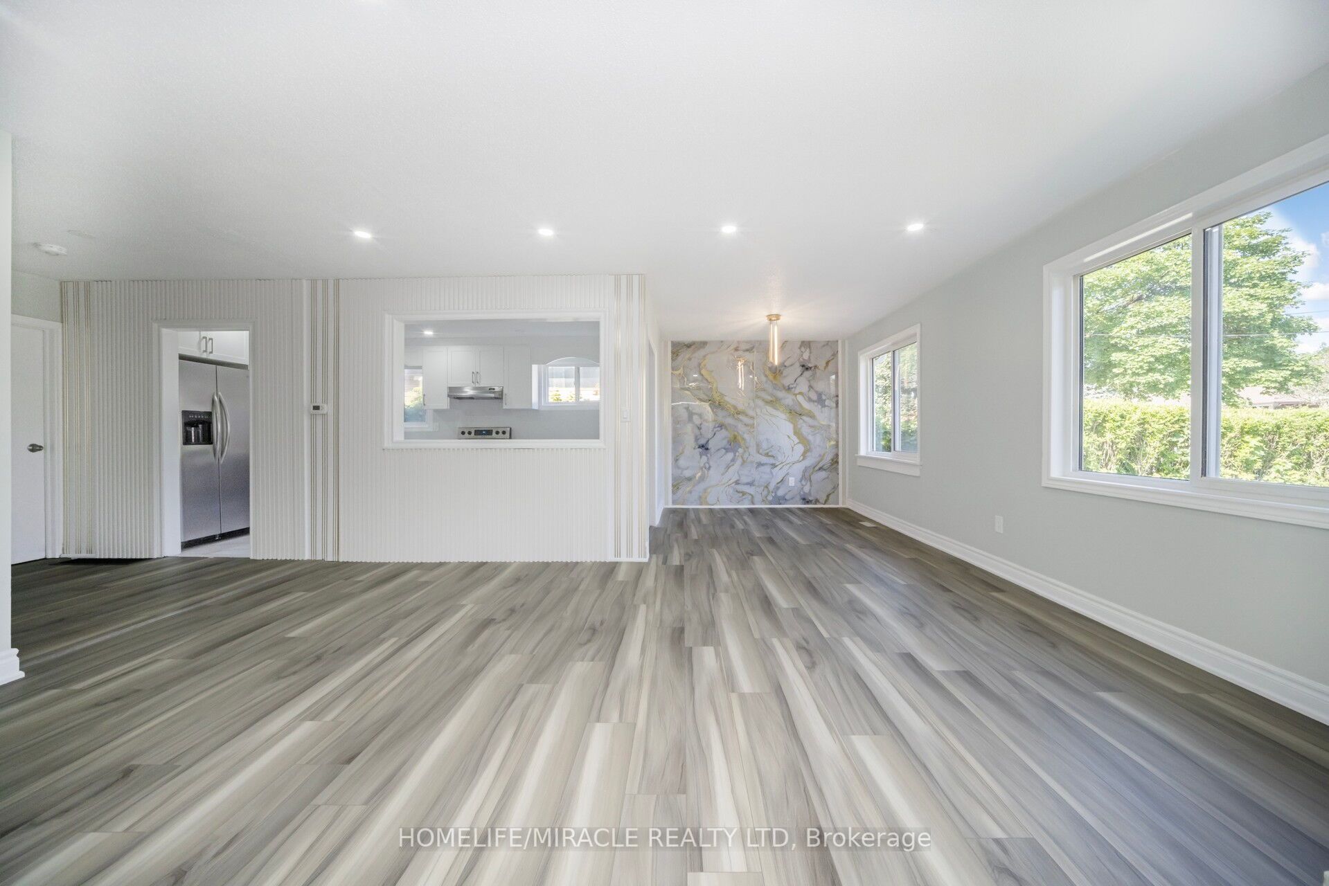 3777 Woodruff Crescent Property Photo 7