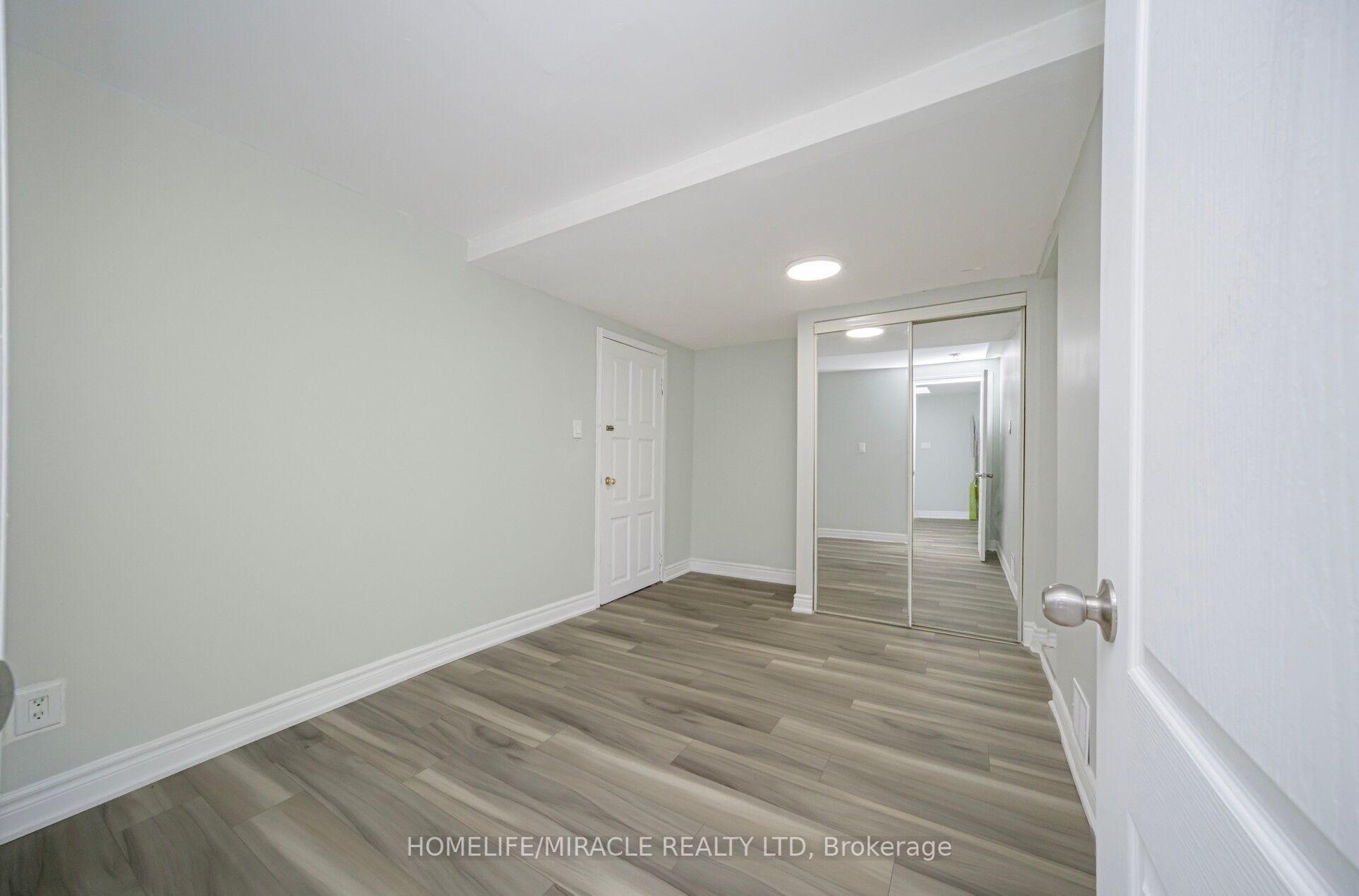 3777 Woodruff Crescent Property Photo 17