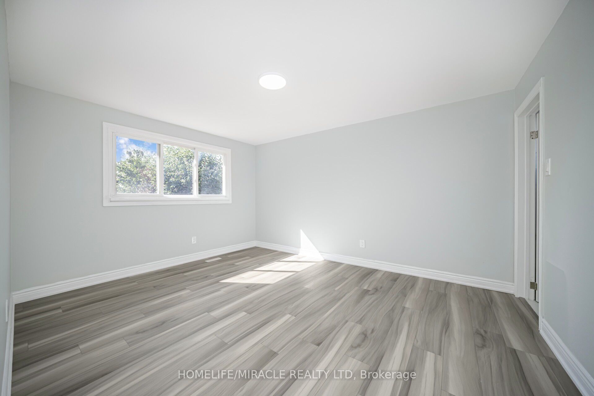 3777 Woodruff Crescent Property Photo 22