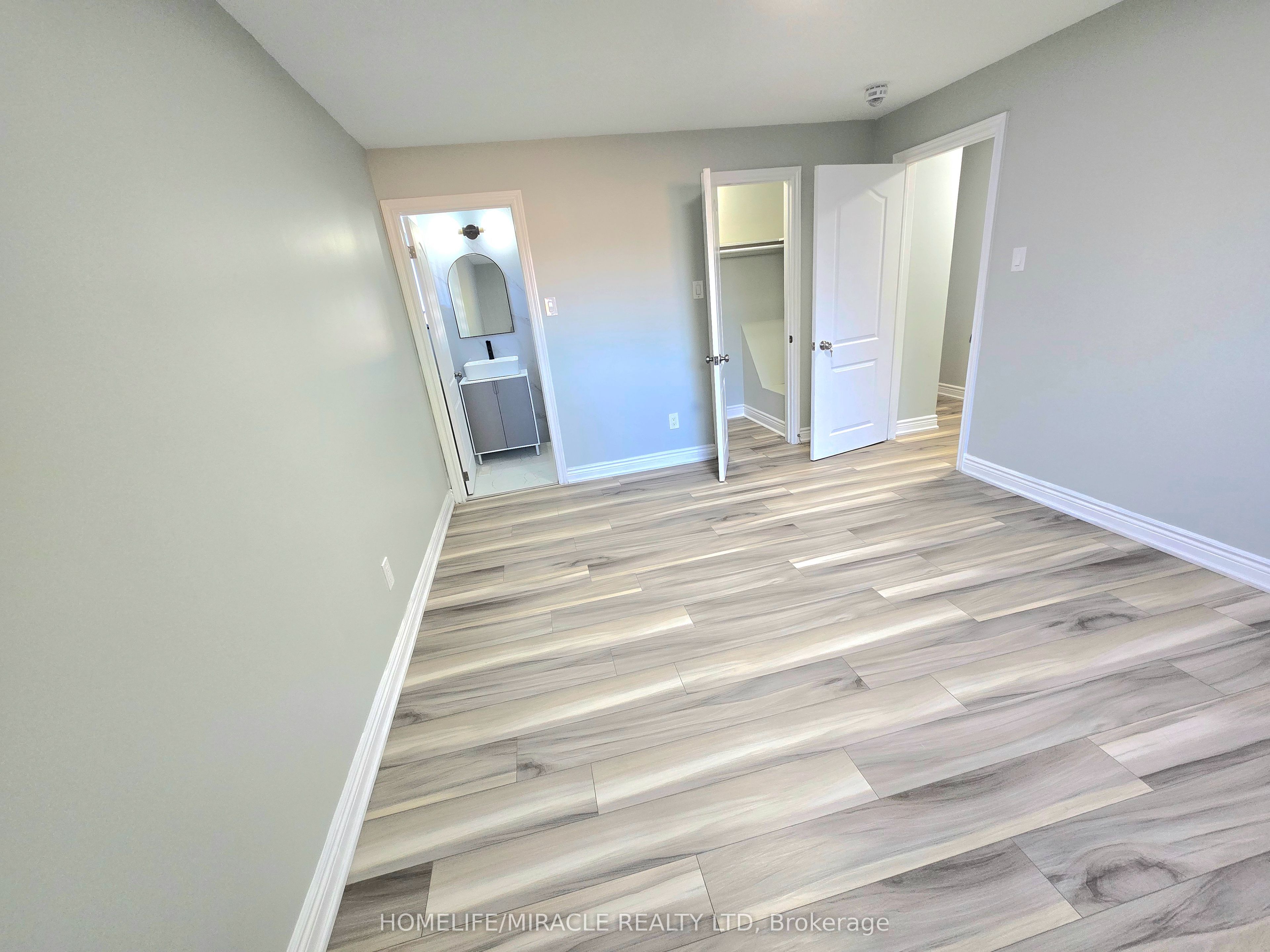 3777 Woodruff Crescent Property Photo 24