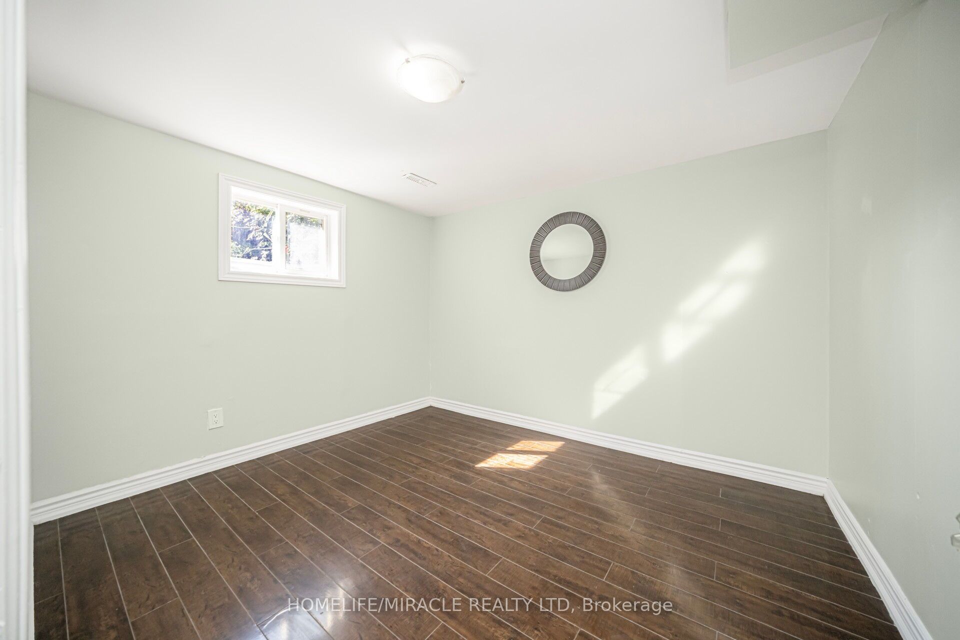 3777 Woodruff Crescent Property Photo 38