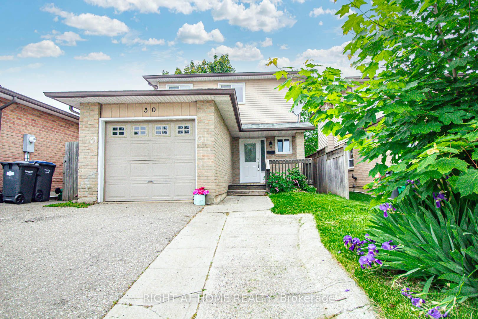 30 Vodden Street W Property Photo 1
