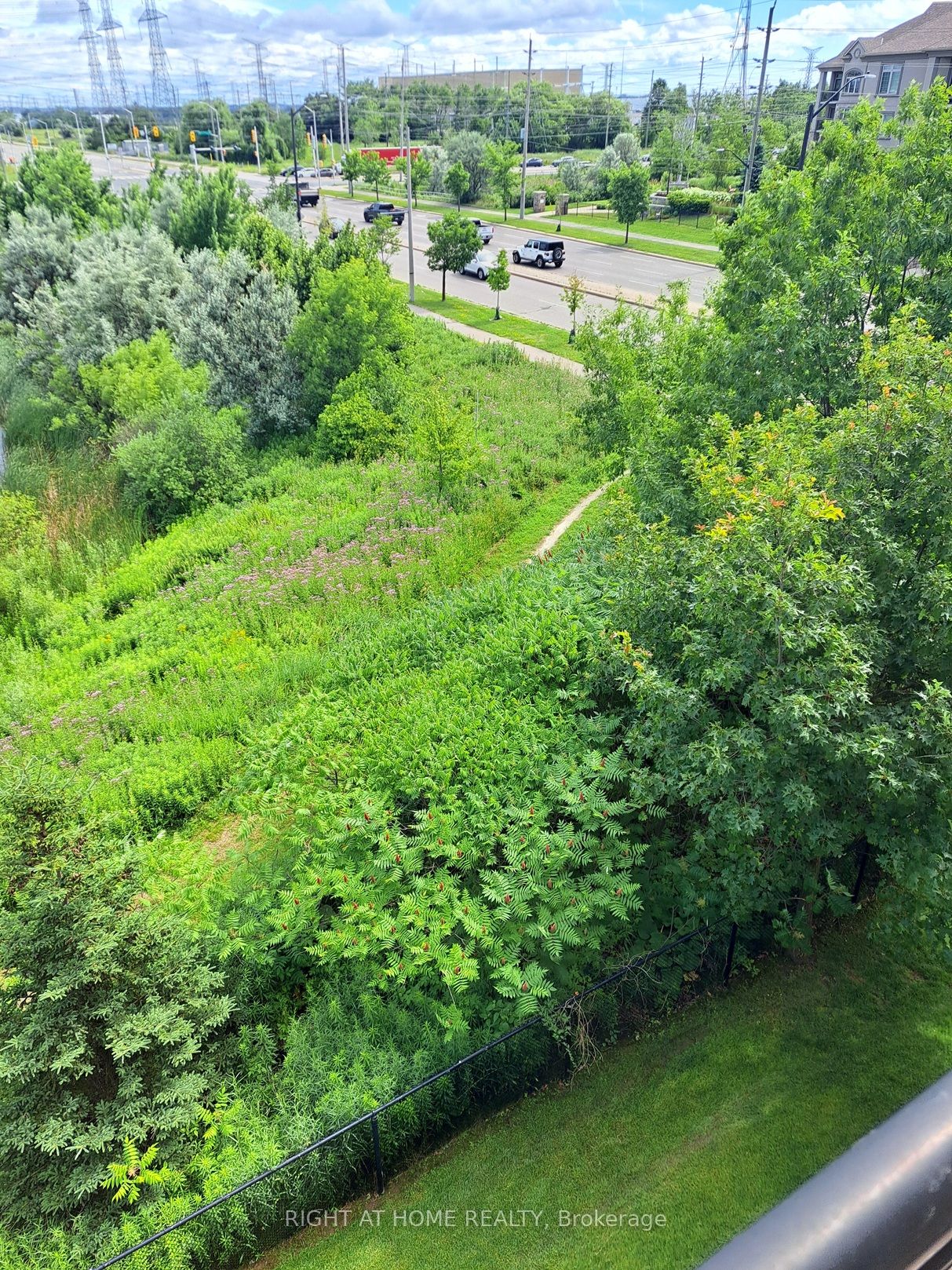 #409 - 1491 Maple Avenue Property Photo 27