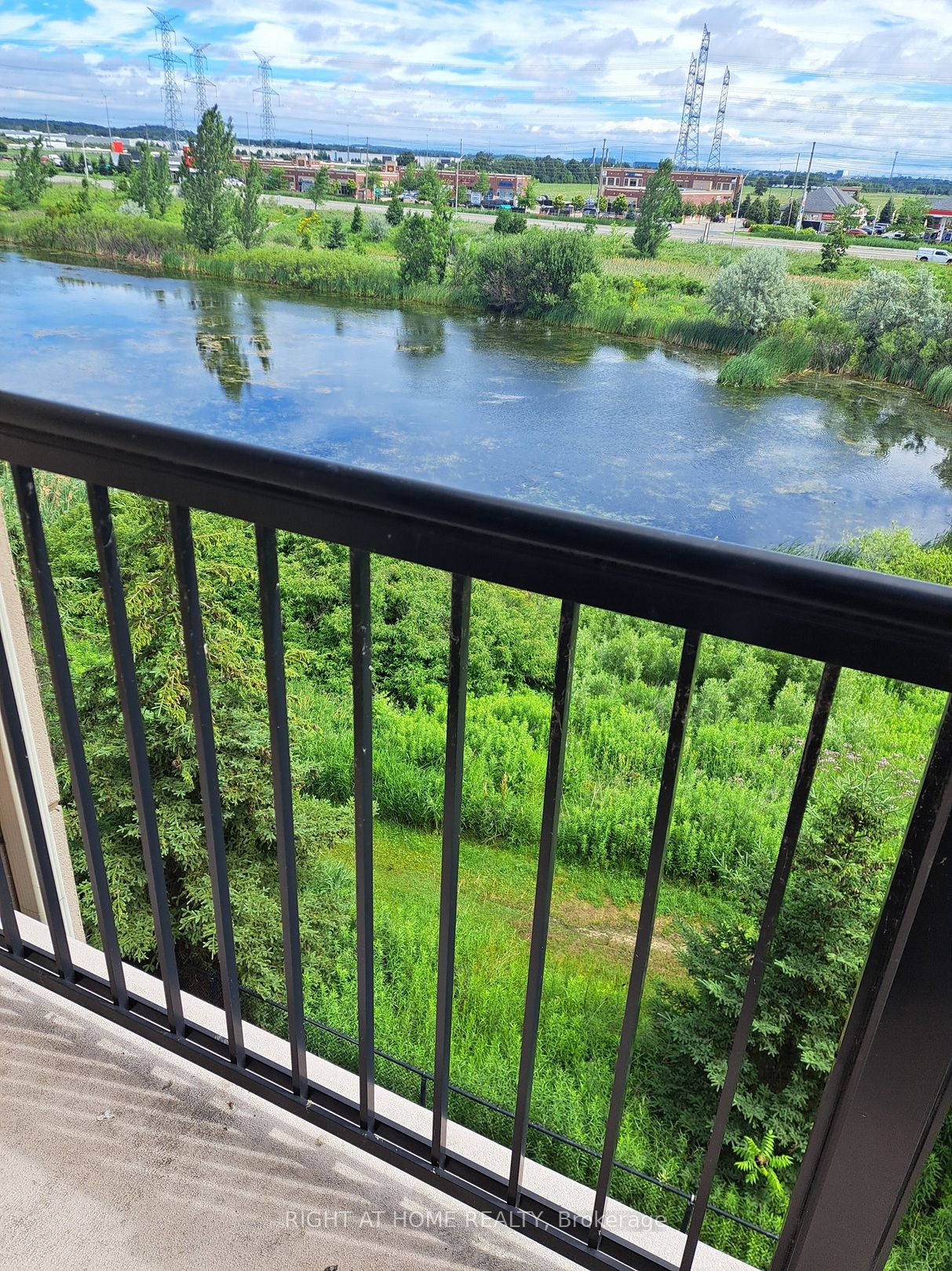 #409 - 1491 Maple Avenue Property Photo 29