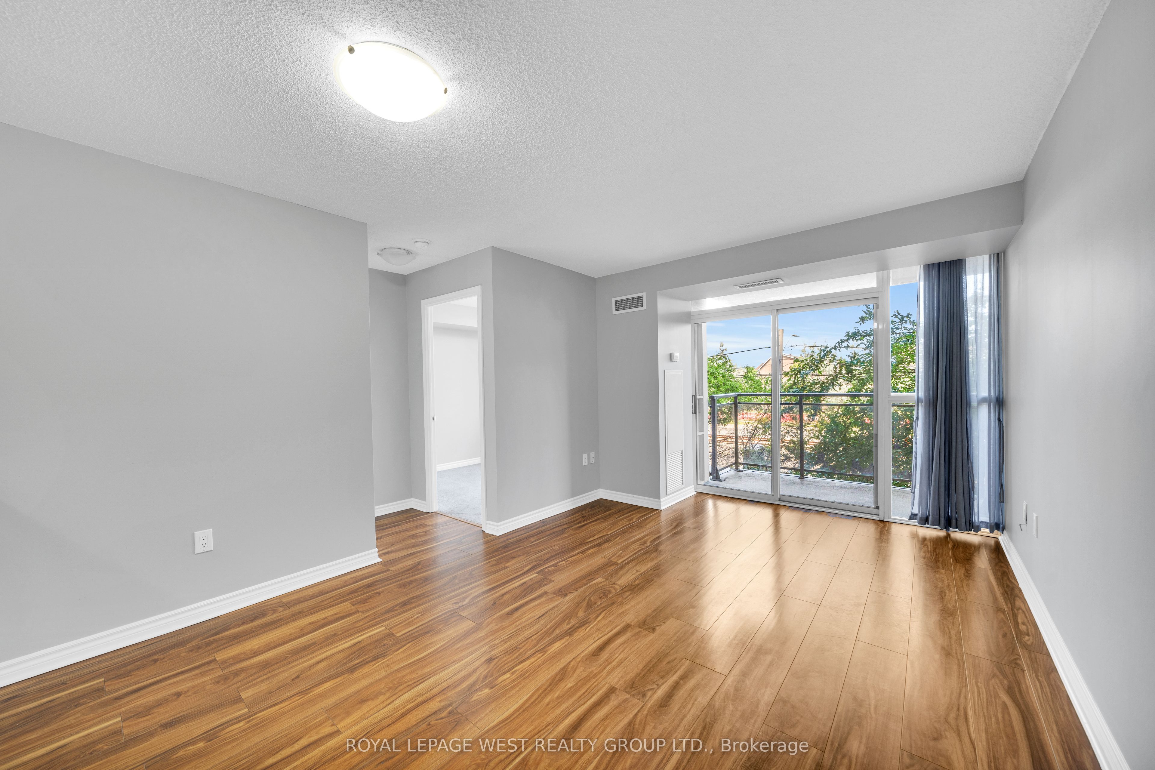 55 Strathaven Drive 201 Property Photo 2
