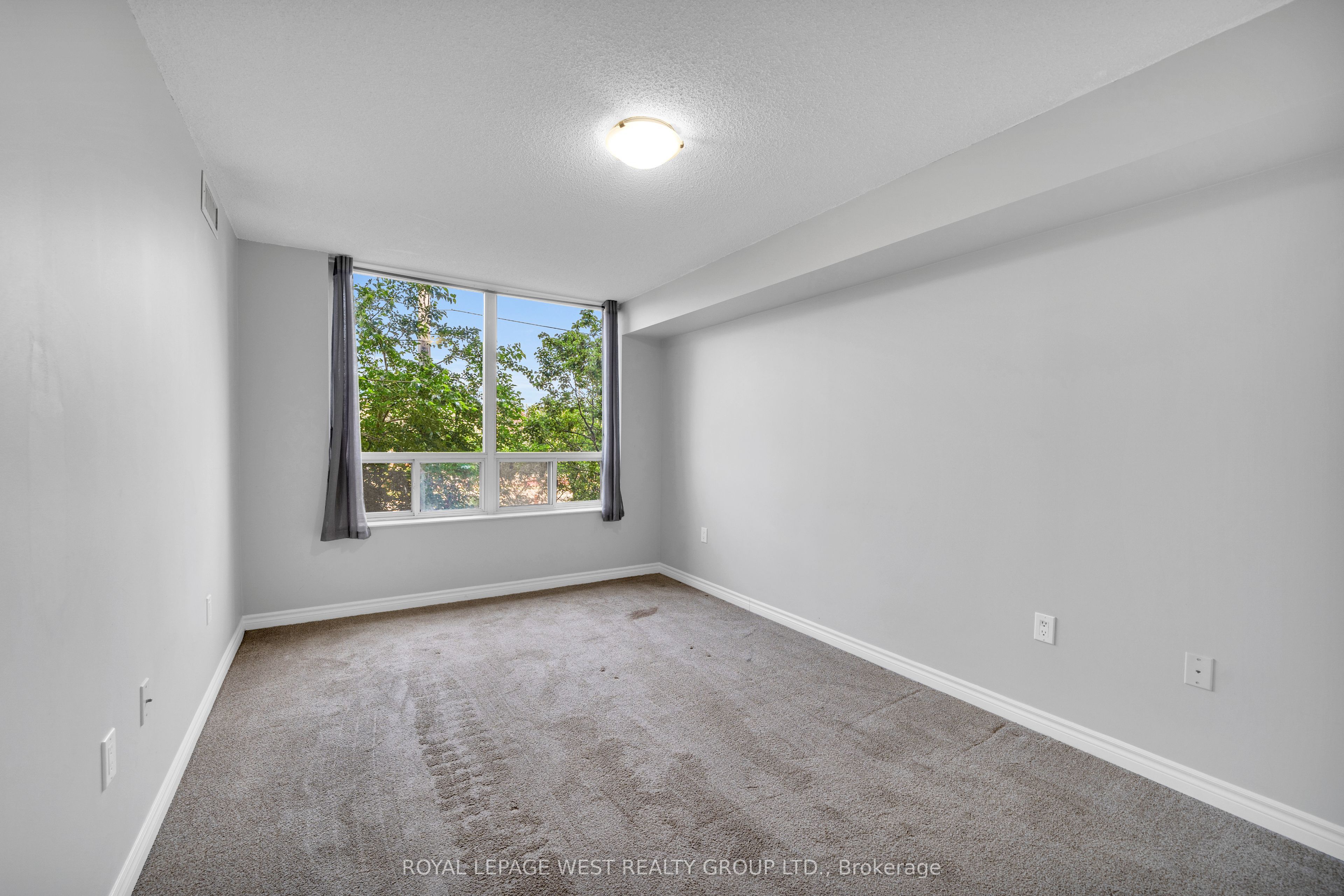 55 Strathaven Drive 201 Property Photo 3