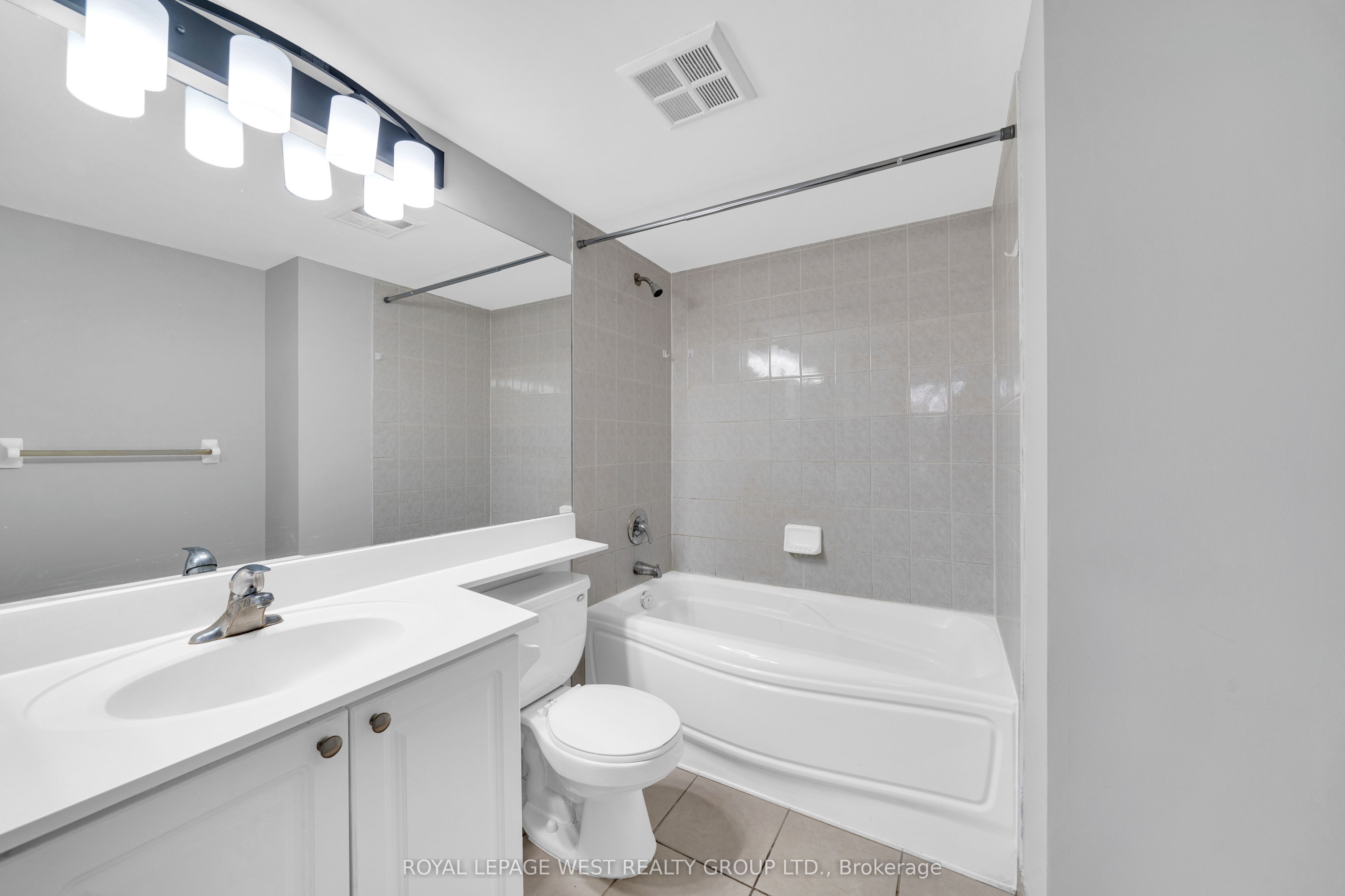 55 Strathaven Drive 201 Property Photo 4