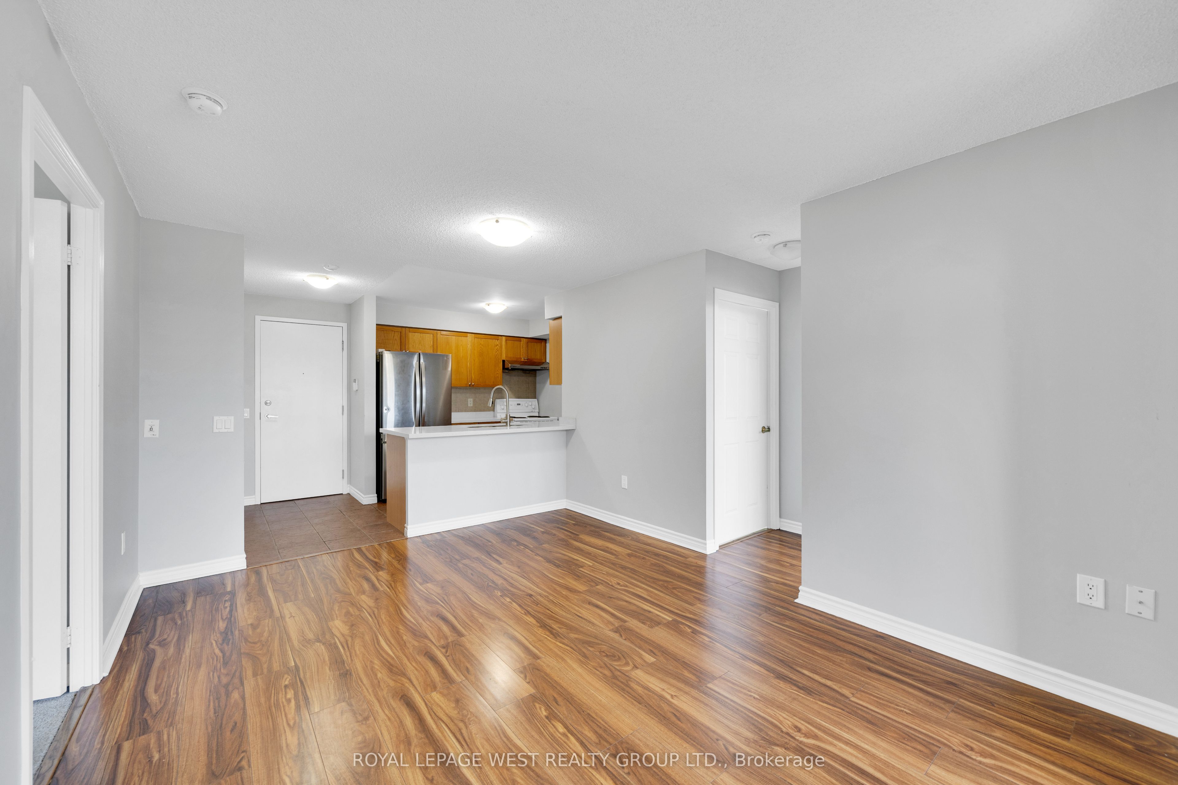 55 Strathaven Drive 201 Property Photo 8
