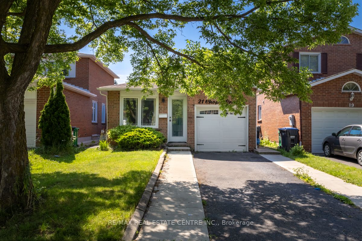 21 Chopin Crescent Property Photo 1
