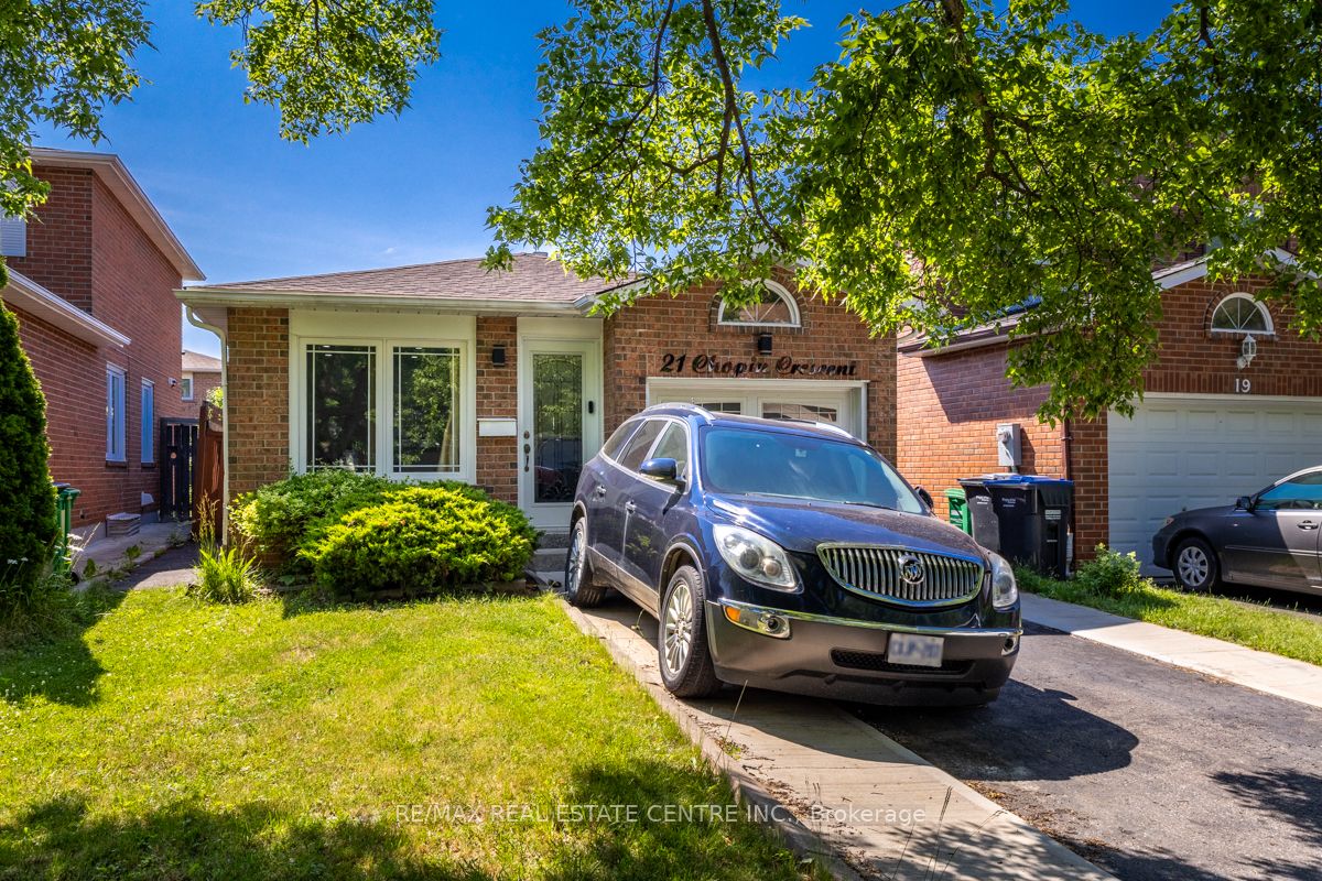 21 Chopin Crescent Property Photo 3