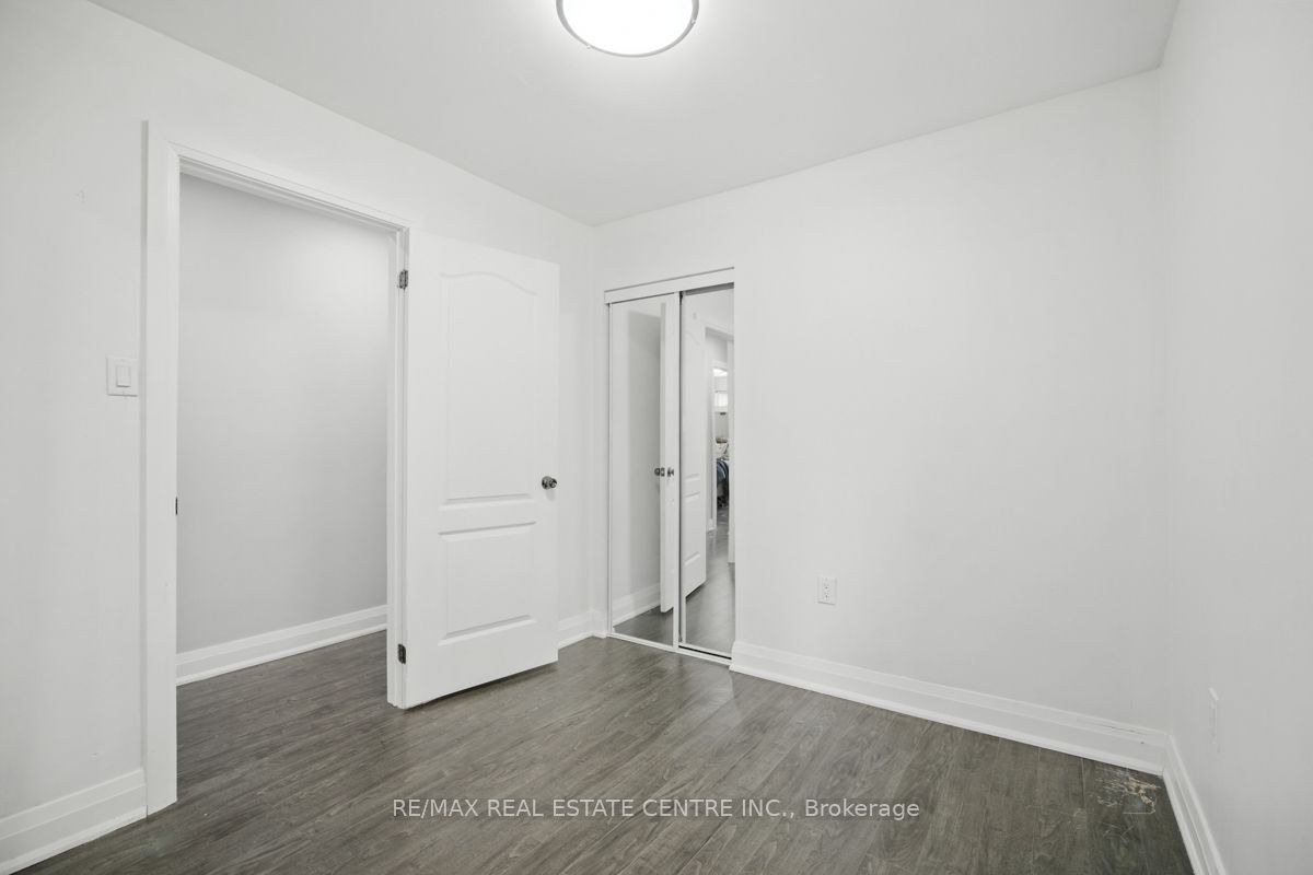 21 Chopin Crescent Property Photo 18