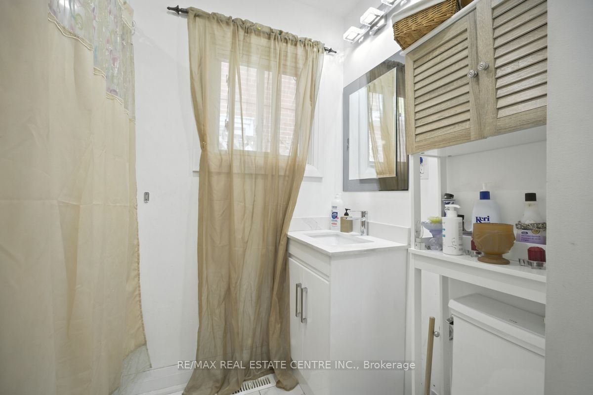 21 Chopin Crescent Property Photo 19