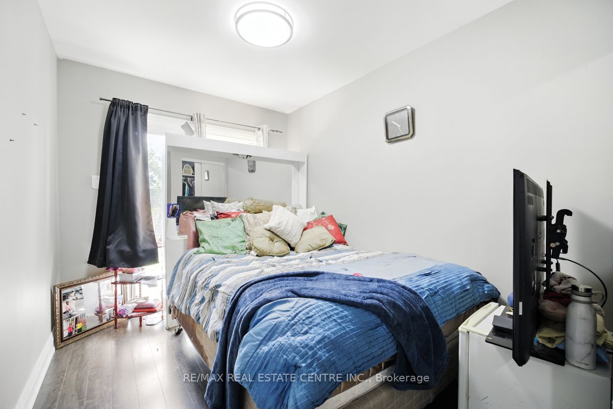 21 Chopin Crescent Property Photo 24