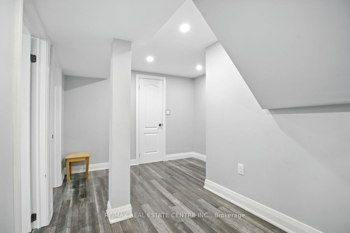 21 Chopin Crescent Property Photo 26