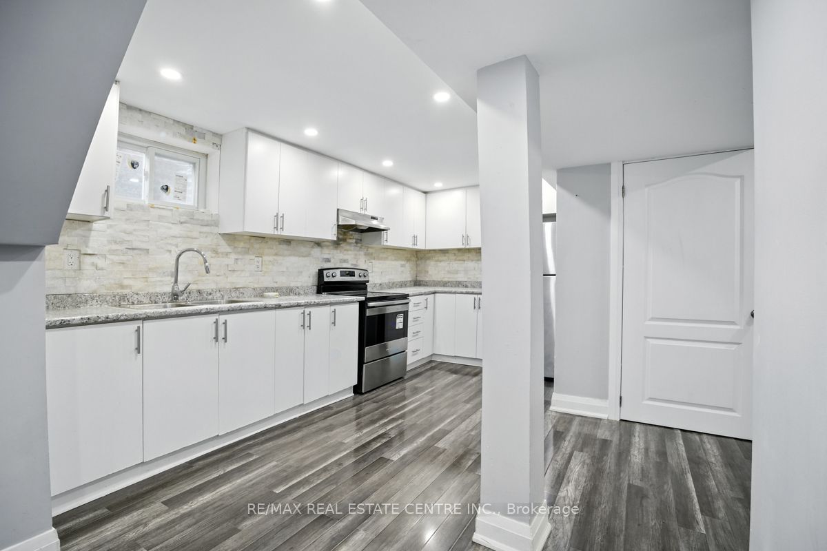21 Chopin Crescent Property Photo 28
