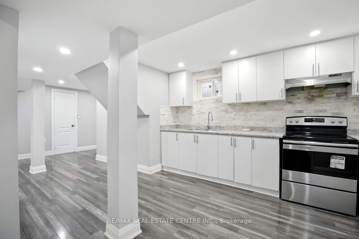 21 Chopin Crescent Property Photo 30