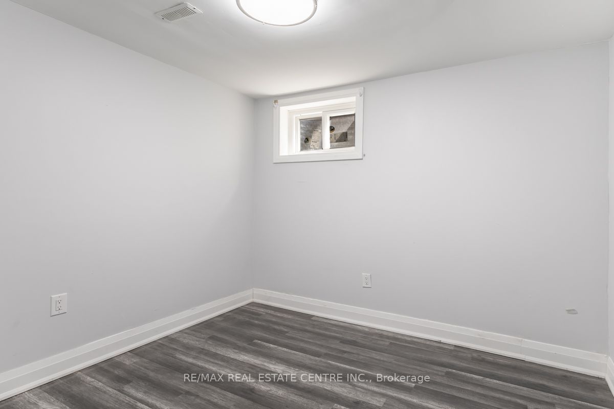 21 Chopin Crescent Property Photo 34