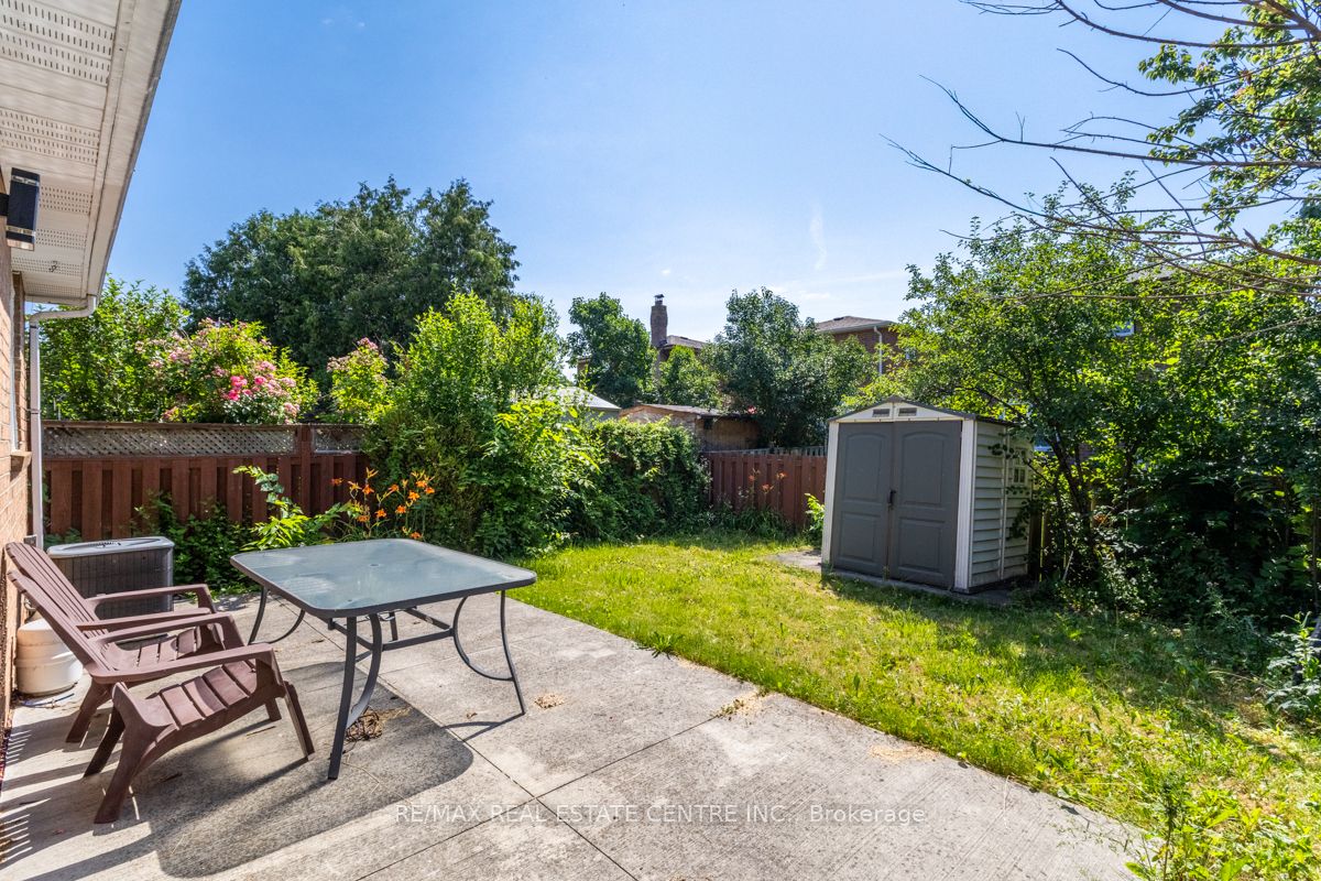 21 Chopin Crescent Property Photo 36