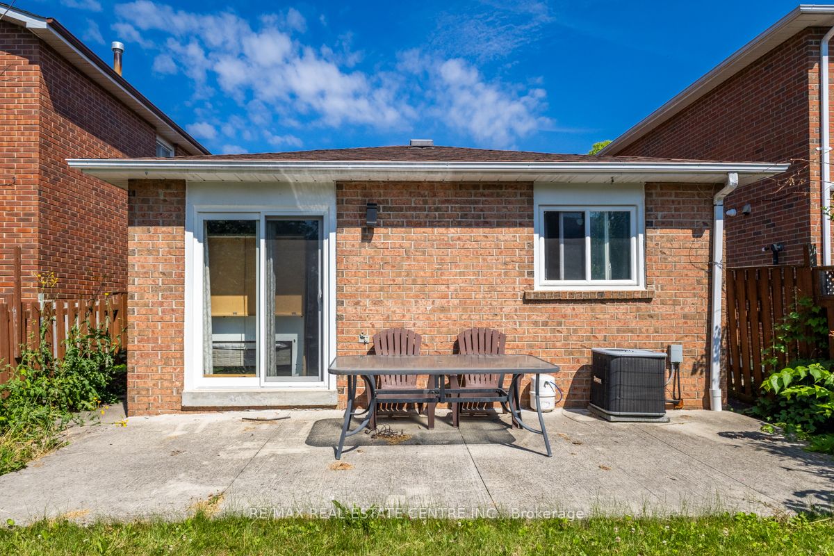 21 Chopin Crescent Property Photo 41