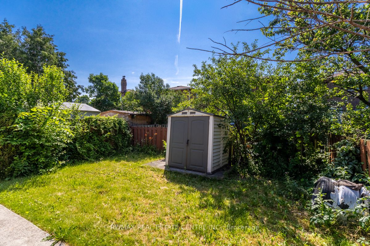 21 Chopin Crescent Property Photo 44