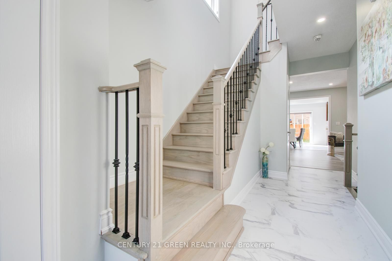 65 Yardley Crescent Property Photo 6