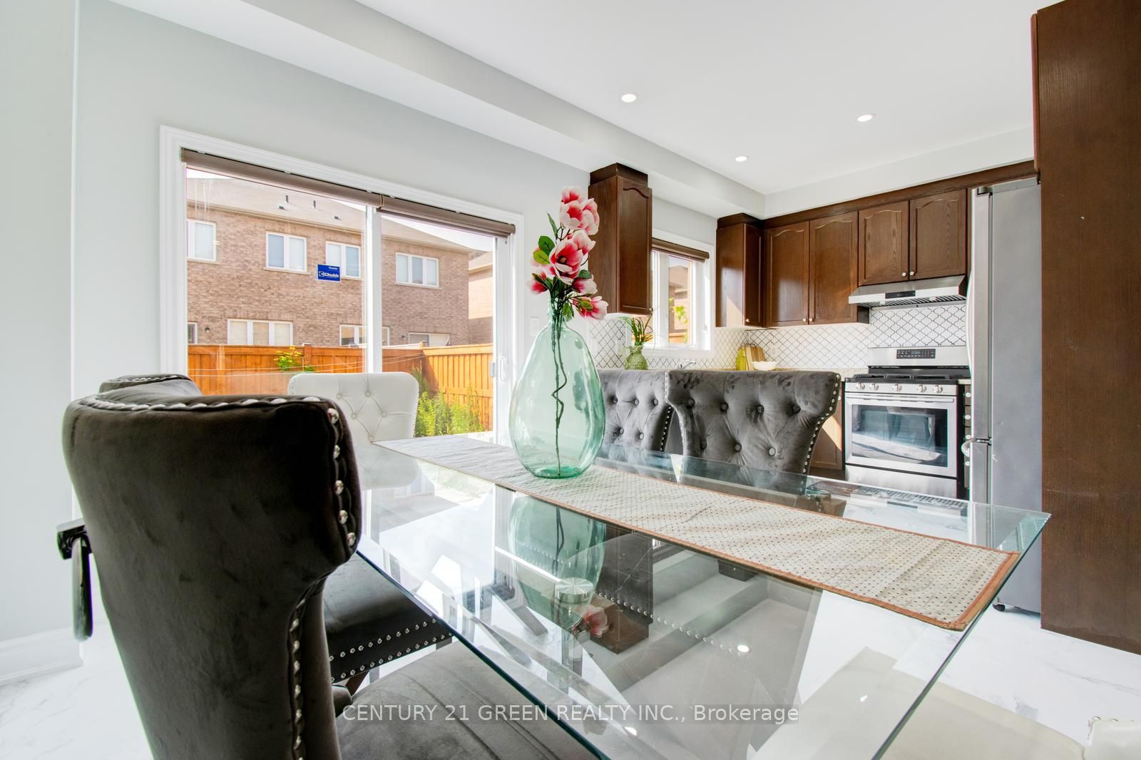 65 Yardley Crescent Property Photo 14