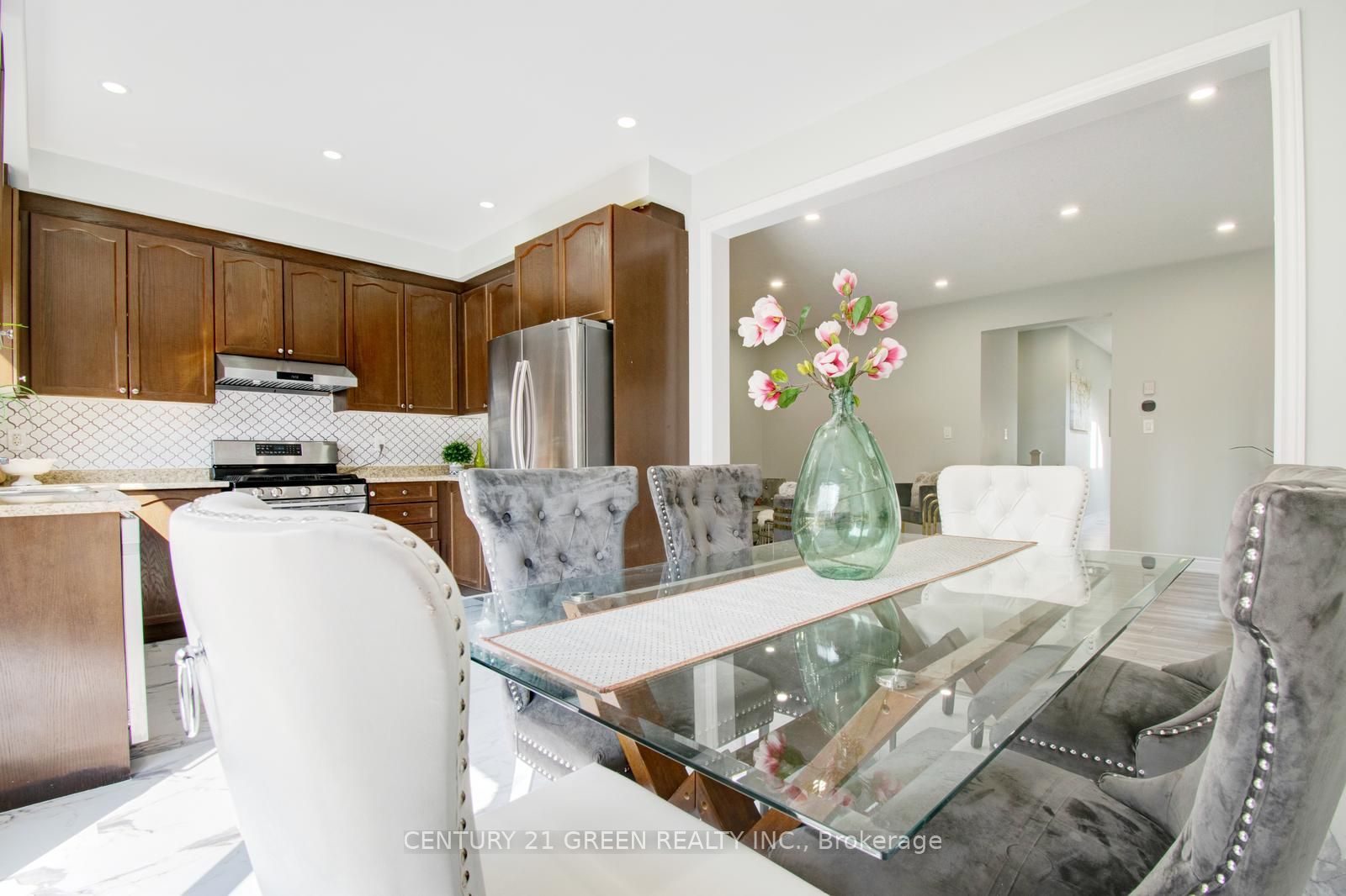 65 Yardley Crescent Property Photo 15