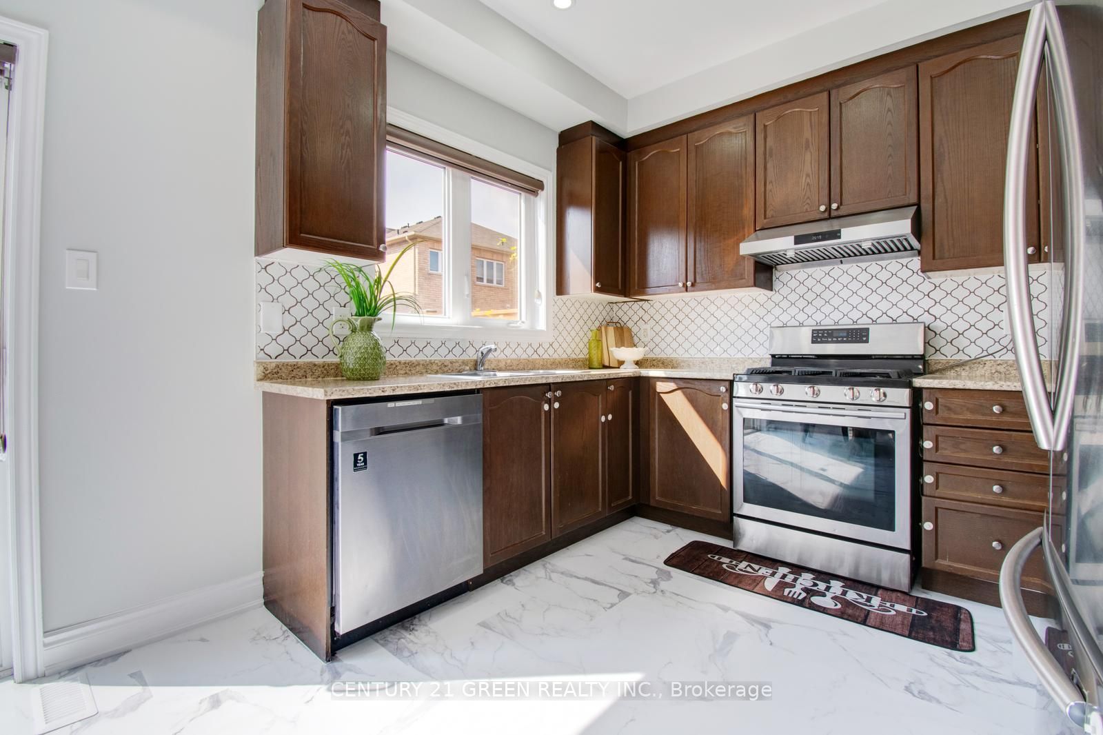 65 Yardley Crescent Property Photo 18