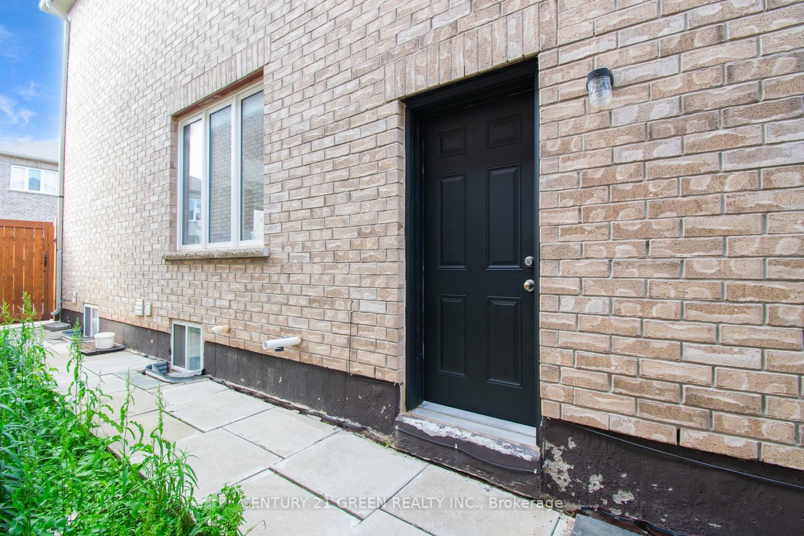 65 Yardley Crescent Property Photo 35