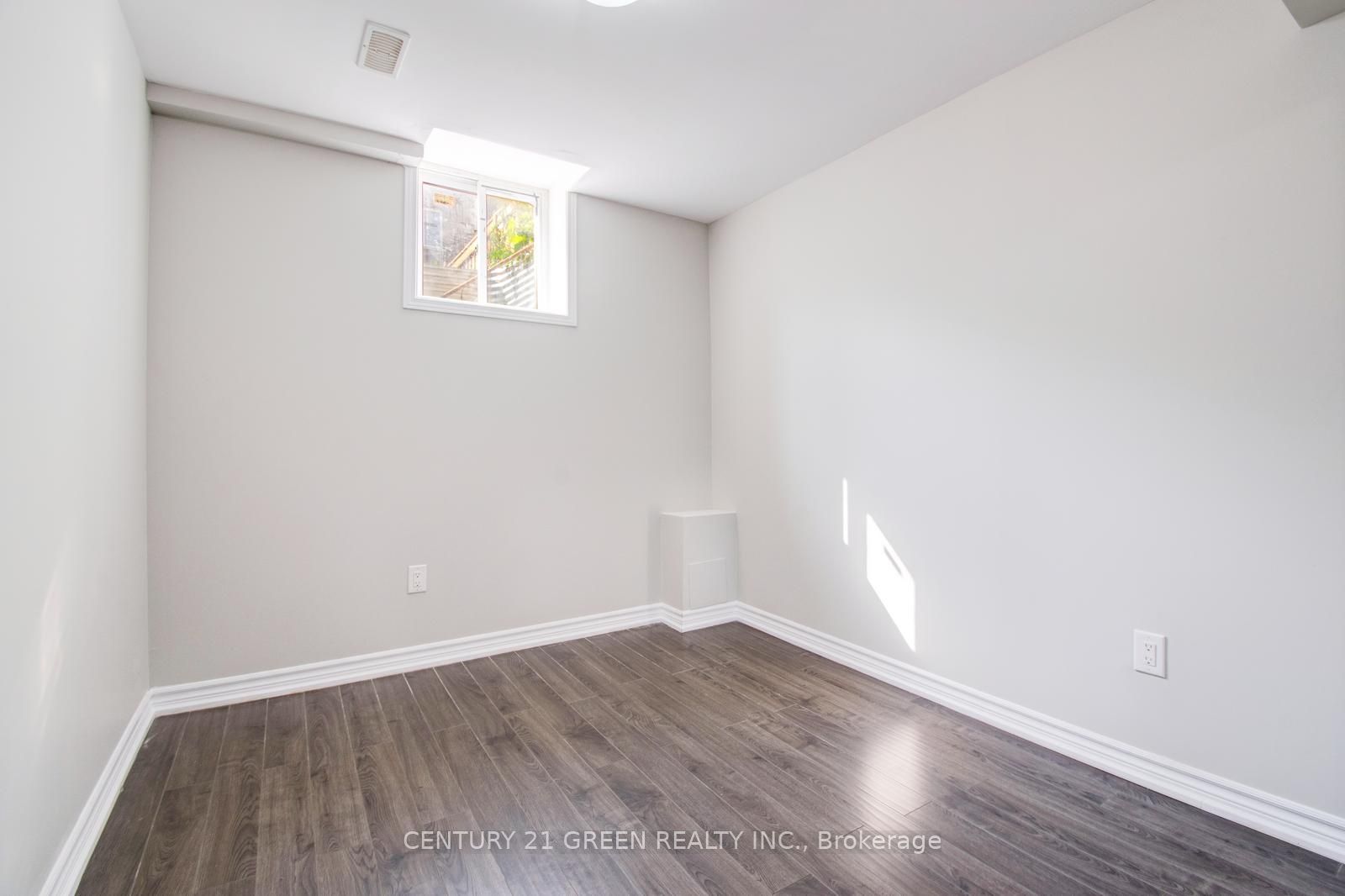 65 Yardley Crescent Property Photo 45