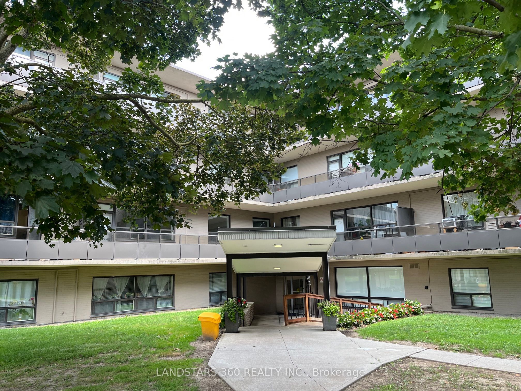 31 Paxtonia Boulevard 107 Property Photo 1