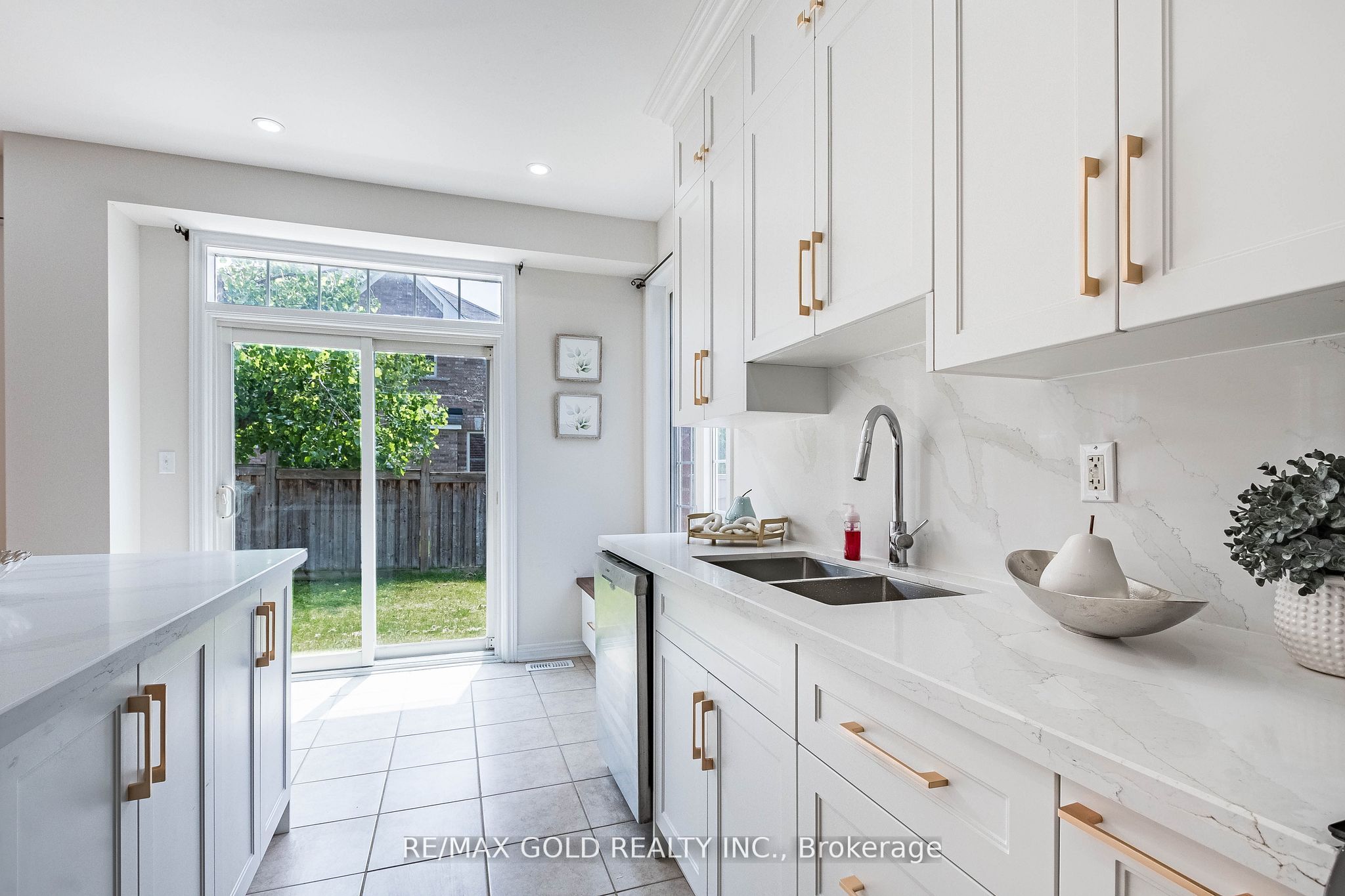 434 Sunny Meadow Boulevard Property Photo 6