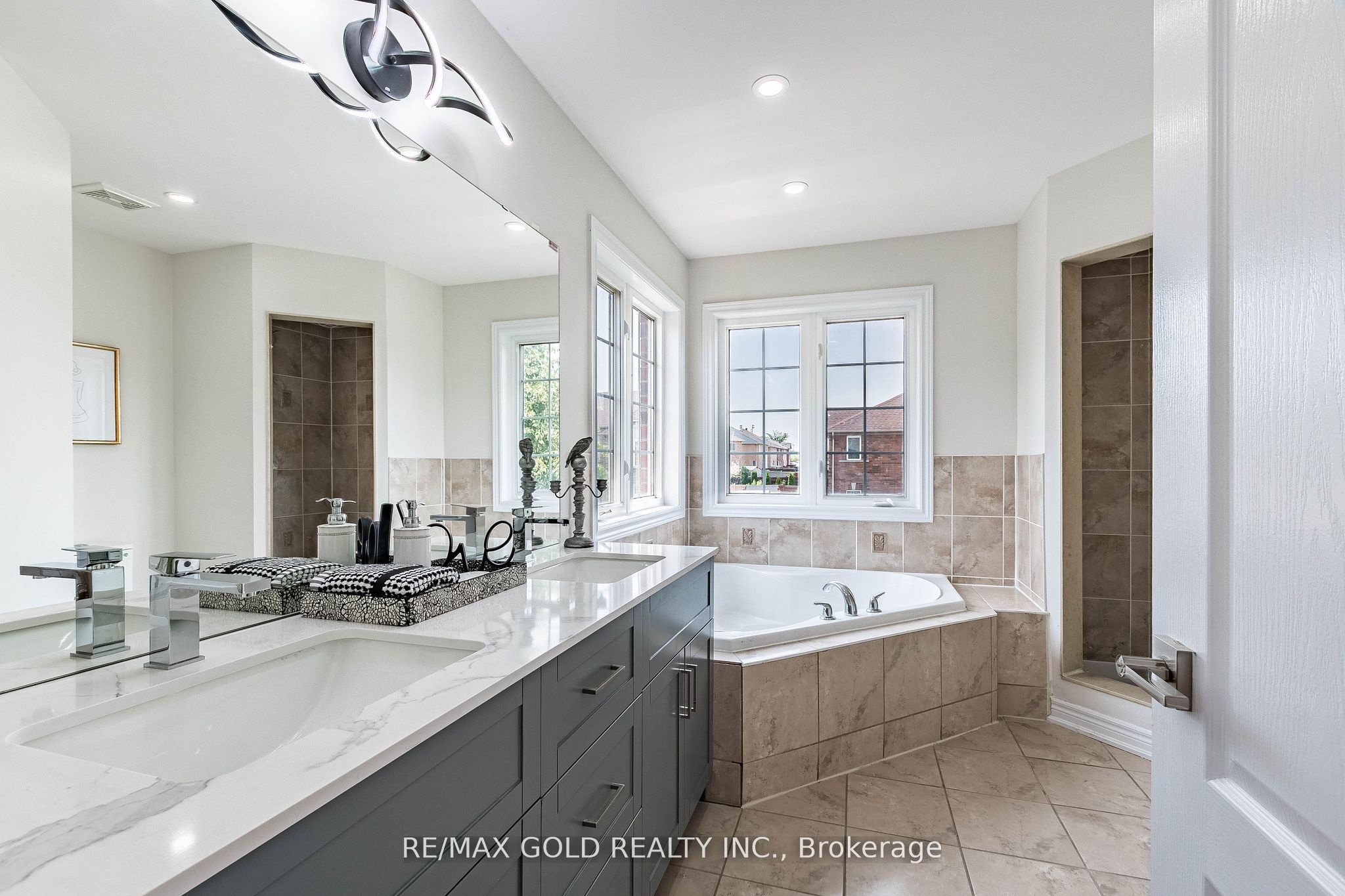 434 Sunny Meadow Boulevard Property Photo 17