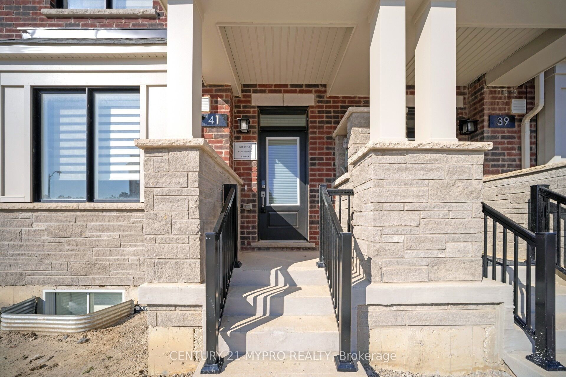 41 Moosehead Drive Property Photo 3